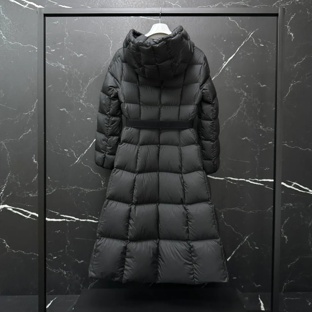 P960 𝑴𝒐𝒏𝒄𝒍𝒆𝒓｜Moncler Faucon Disney Princess on the Run classic model, tall and slim, light luxury fashion, matte waist long down jacket for women T15# 𝑺𝒊𝒛𝒆: 0# 1# 2# 3# Product color: black