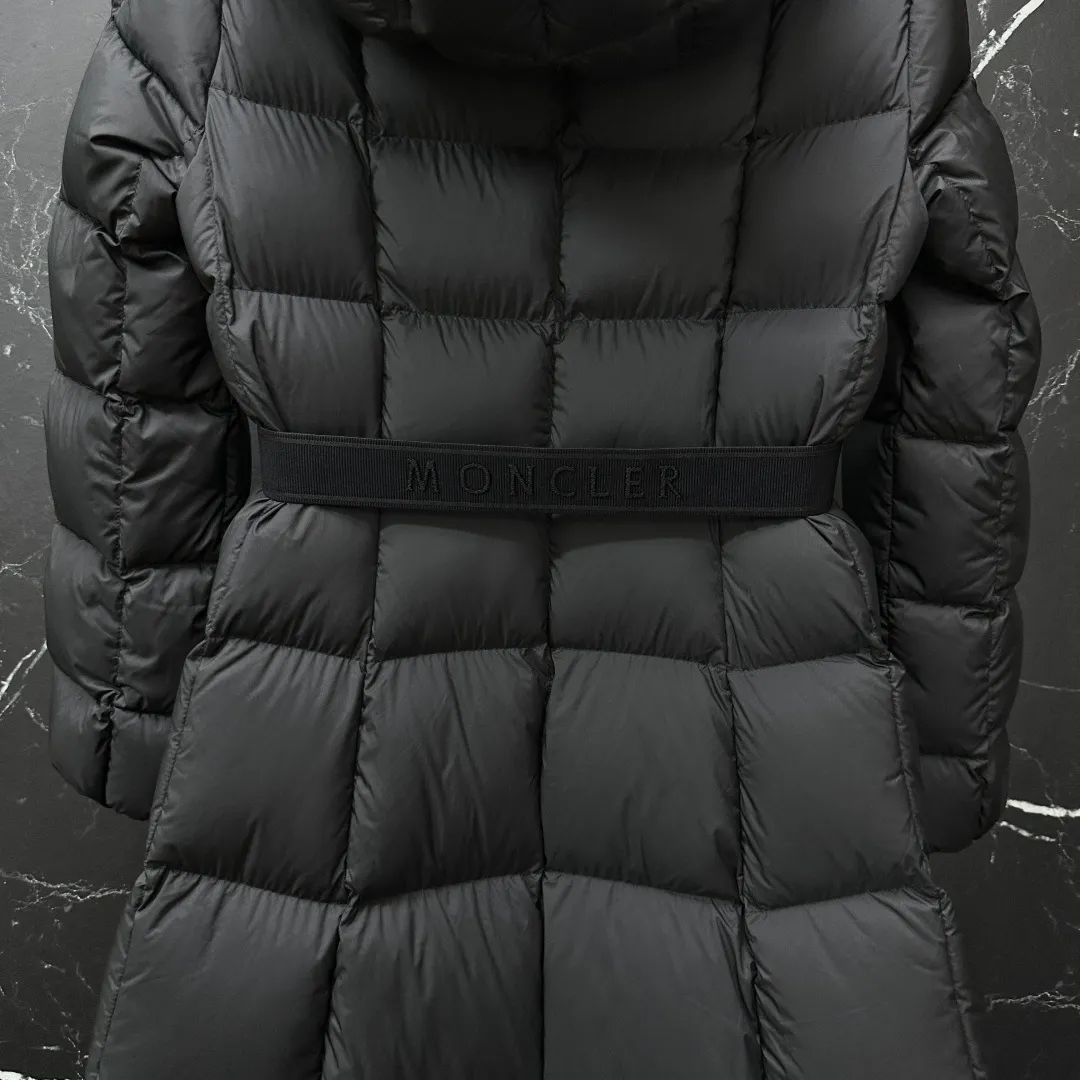 P960 𝑴𝒐𝒏𝒄𝒍𝒆𝒓｜Moncler Faucon Disney Princess on the Run classic model, tall and slim, light luxury fashion, matte waist long down jacket for women T15# 𝑺𝒊𝒛𝒆: 0# 1# 2# 3# Product color: black