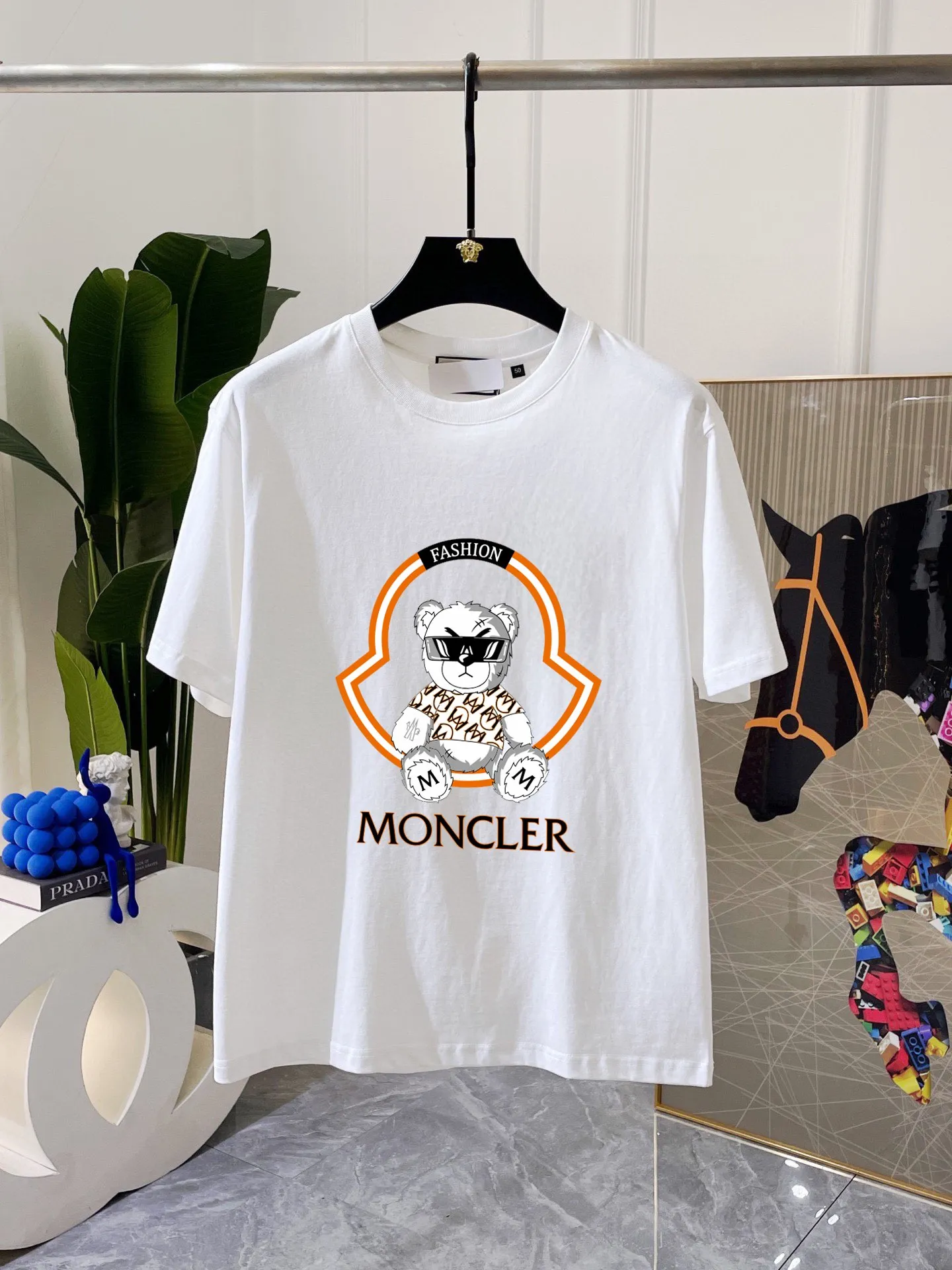 P280 Brand [MONCLER] 2025 new men’s short-sleeved shorts suit! Synchronous sales on the official website! High-end version on the market! It feels delicate and soft! Make you more comfortable to wear! The draped silhouette is awesome! Size: M-5XL (please state your height and weight when placing an order)