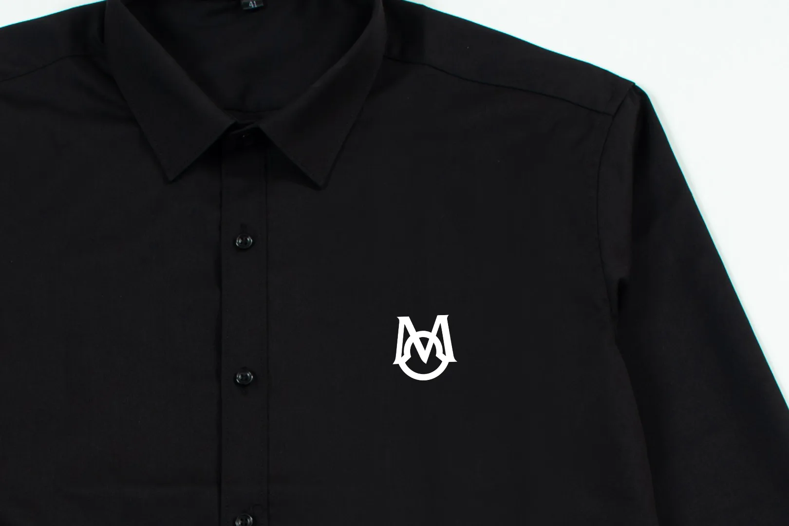 P270 Moncler official website classic brand logo design long-sleeved shirt, custom-dyed fabric, upper body full of high-end feel, pure cotton bamboo fiber fabric, high quality, same style for men and women. Size: 39-43 (M-3XL)
