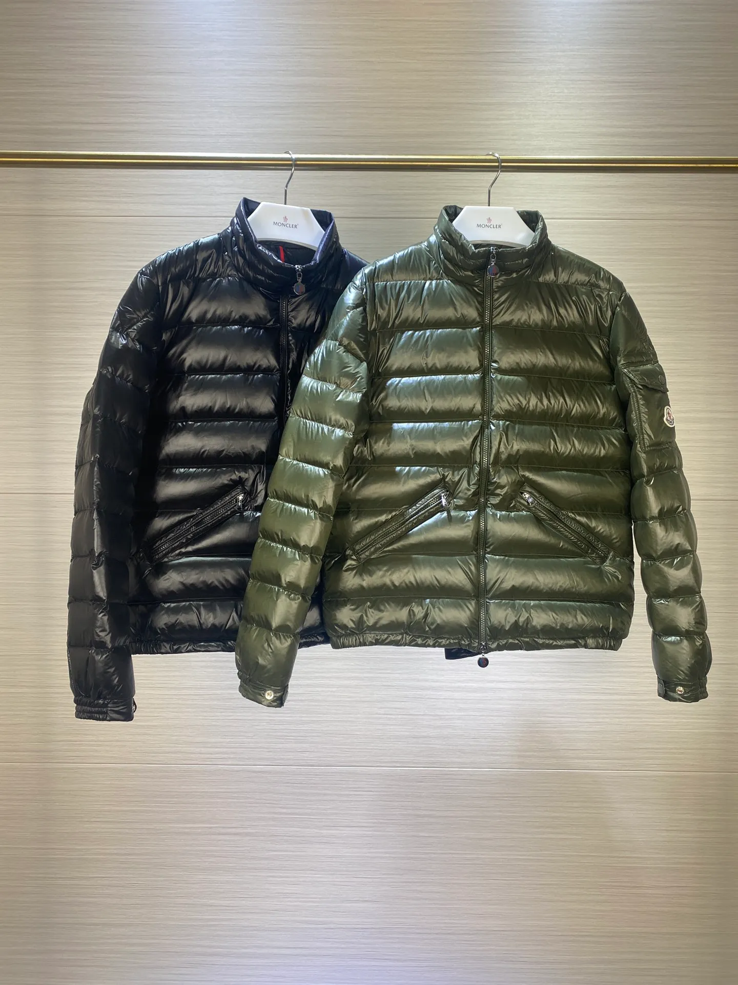 P700 The latest version of fashionable high-end customized Moncler/Mongolian down jacket, lightweight and classic men's clothing Color: black, dark green Size: 1 2 3 4 5