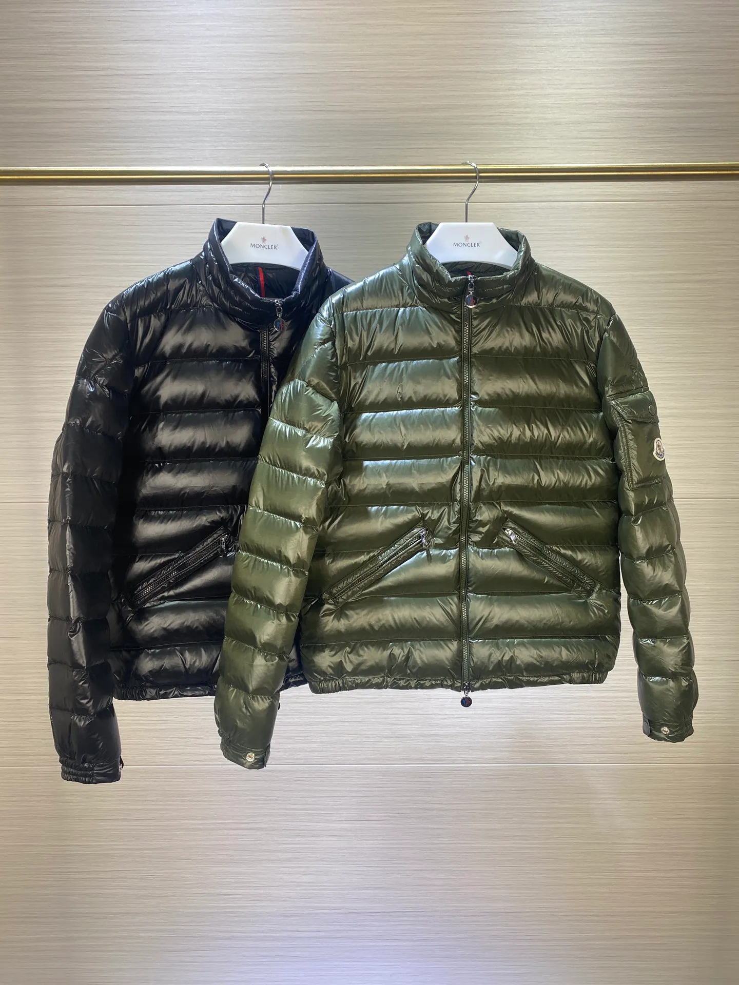 P700 The latest version of fashionable high-end customized Moncler/Mongolian down jacket, lightweight and classic men's clothing Color: black, dark green Size: 1 2 3 4 5