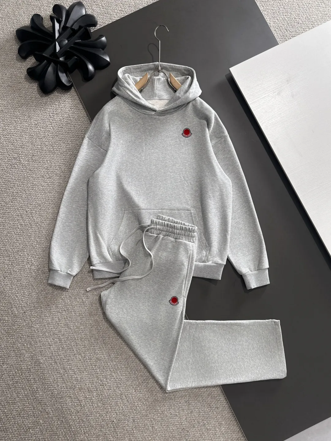 Next day shipping P720 MONCLER/Mongolian high quality 2025 autumn and winter new casual heavy industry hooded suit exclusively developed by yb! High quality production! The top version of the trading company channel order, external orders for imported custom fabrics, high breathability and comfort, impeccable details, absolutely worth buying! This type of suit is also a must-have for lazy people. You don’t have to think about how to match it, you can just get it in one set! Brand element design concept, delicate and soft feel! It presents a casual cut and the upper body shape is great! On sale simultaneously on the official website! From a high-end men's positioning brand, the low-key luxury taste is irresistible! Exquisite workmanship and impeccable quality! The overall style is simple, fashionable and timeless, fully meeting the requirements of stylish and tasteful dressing! Sizes: S to XXL (or state your height and weight when placing an order)
