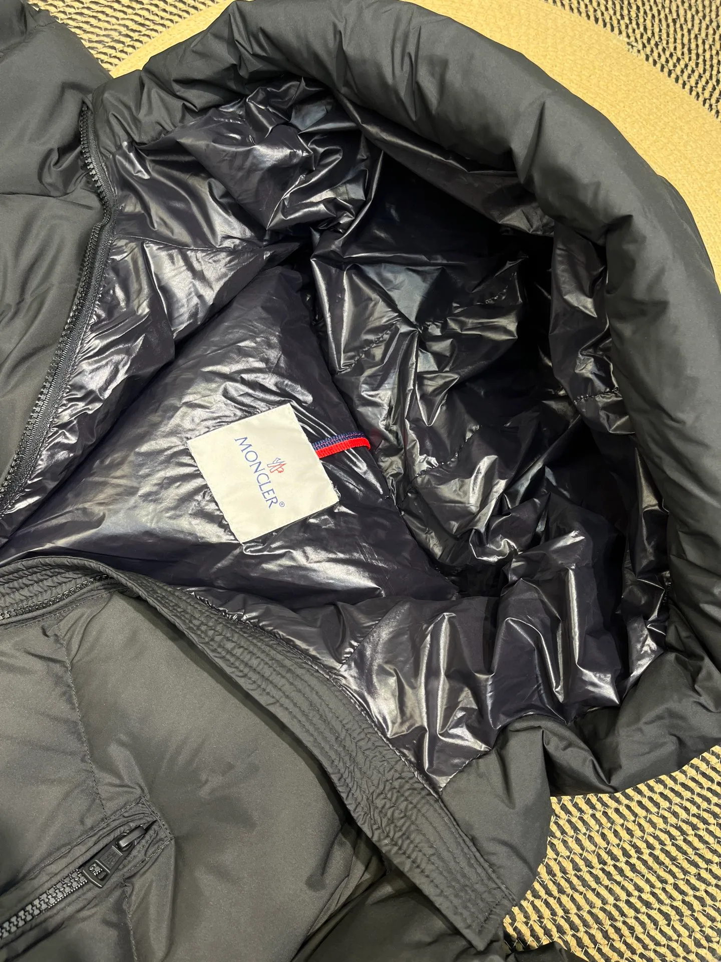 P1060 moncler🌟 Meng Mouth Exclusive Hot Style 2025 Autumn and Winter New Long Down Jacket Original Customized Hardware Accessories All Imported Original Customization Welcome to Compare Absolutely High Quality Made of Top-grade 90 White Duck Down Super Soft Filled with Fluffy and Full Super Heavy Workmanship Fabrics with Excellent Workmanship Perfect Version Note The Fabric is Super Comfortable Exclusive Model Non-Market Goods Uniform Sizes for Men and Women Size: 12345