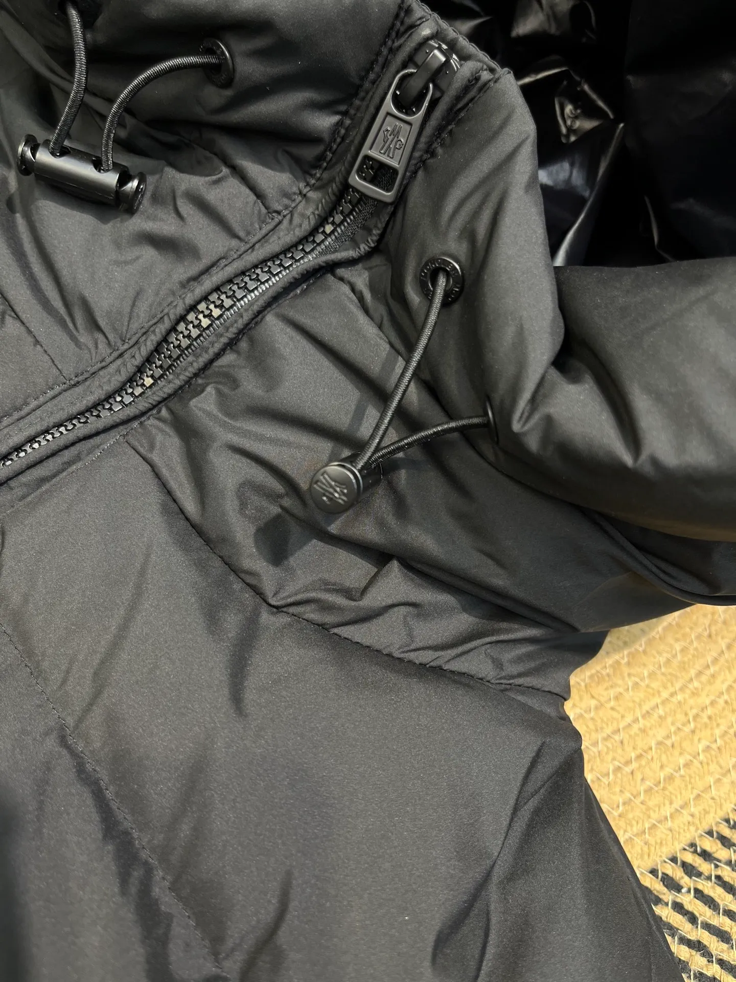 P1060 moncler🌟 Meng Mouth Exclusive Hot Style 2025 Autumn and Winter New Long Down Jacket Original Customized Hardware Accessories All Imported Original Customization Welcome to Compare Absolutely High Quality Made of Top-grade 90 White Duck Down Super Soft Filled with Fluffy and Full Super Heavy Workmanship Fabrics with Excellent Workmanship Perfect Version Note The Fabric is Super Comfortable Exclusive Model Non-Market Goods Uniform Sizes for Men and Women Size: 12345