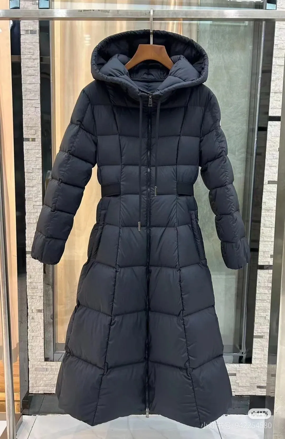 P980 Moncler. Princess on the Run Black Size 0123
