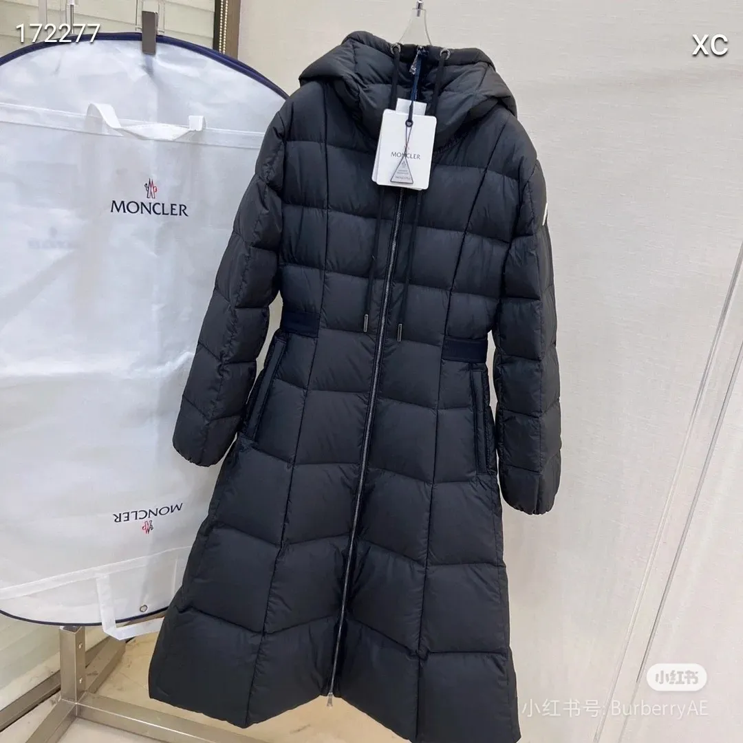 P980 Moncler. Princess on the Run Black Size 0123