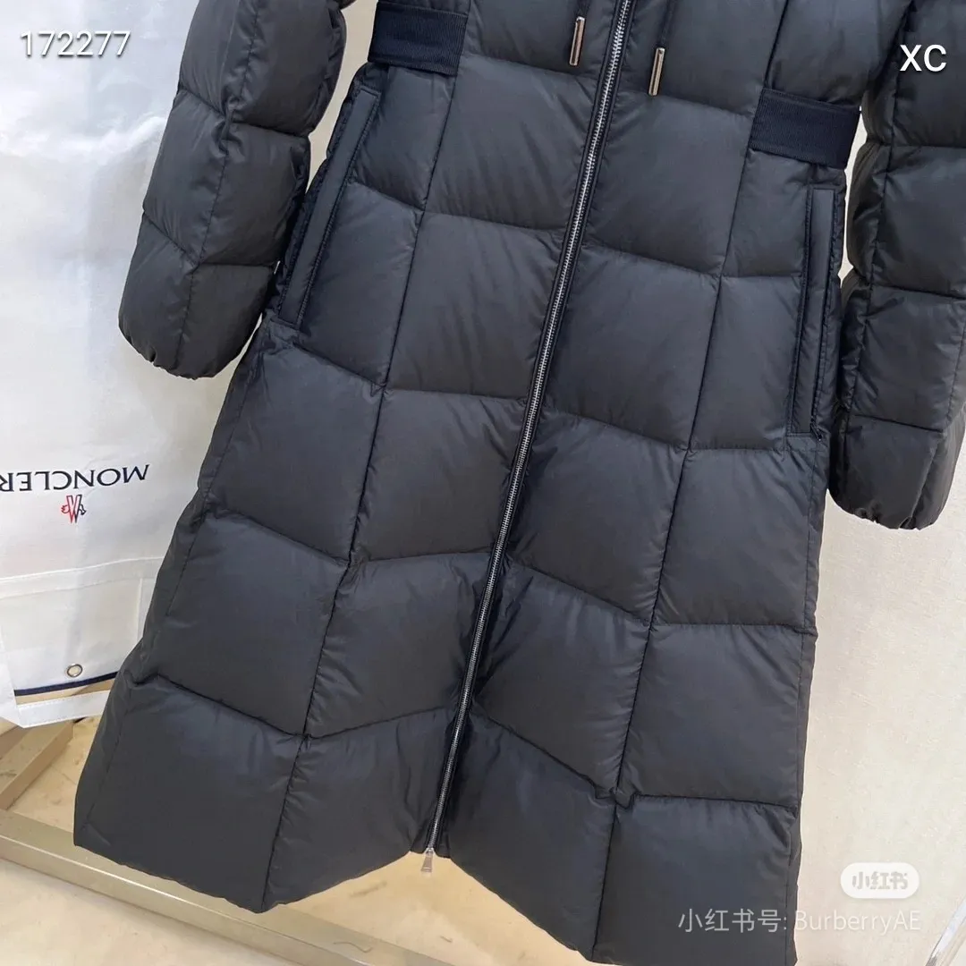 P980 Moncler. Princess on the Run Black Size 0123