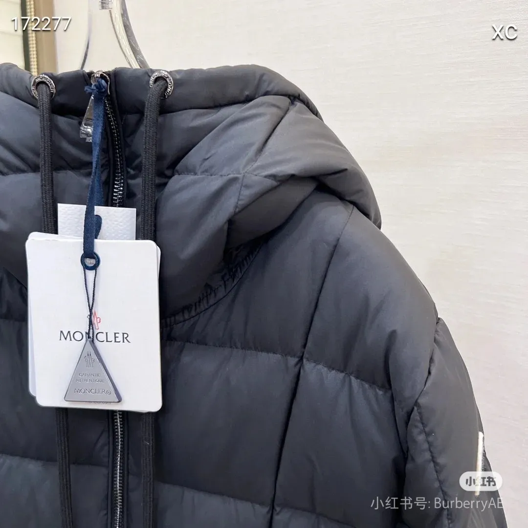P980 Moncler. Princess on the Run Black Size 0123