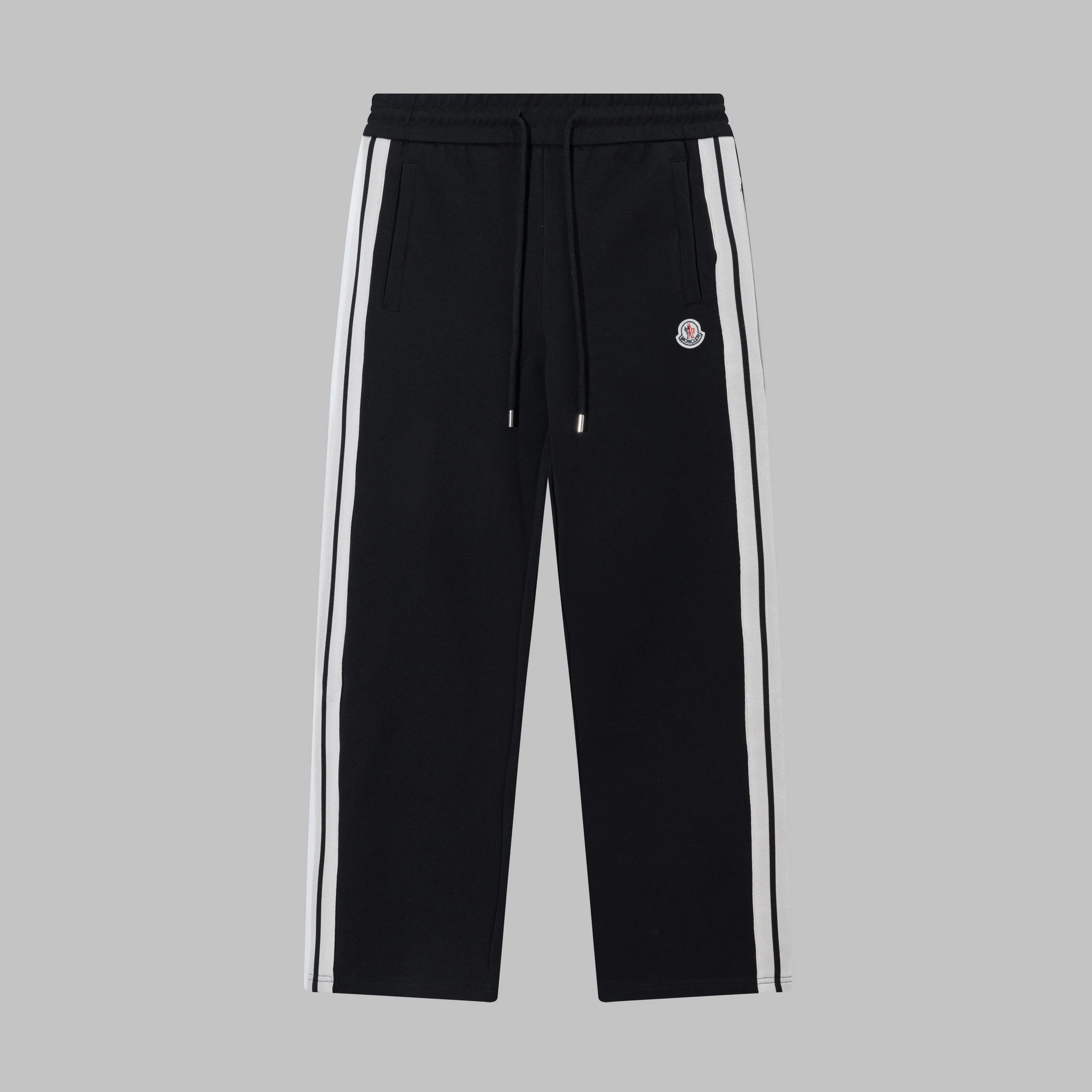 P230 MONCLER/muzzle Customized fabric suit casual sweatpants Simple side webbing splicing craftsmanship small chapter logo LOGO Official synchronization High version High quality Fashion personality Versatile trend Pure original quality Original fabric Hang tag Collar label Washed wheat Complete three standards Color: Black. Blue. Gray. Size: S-2XL