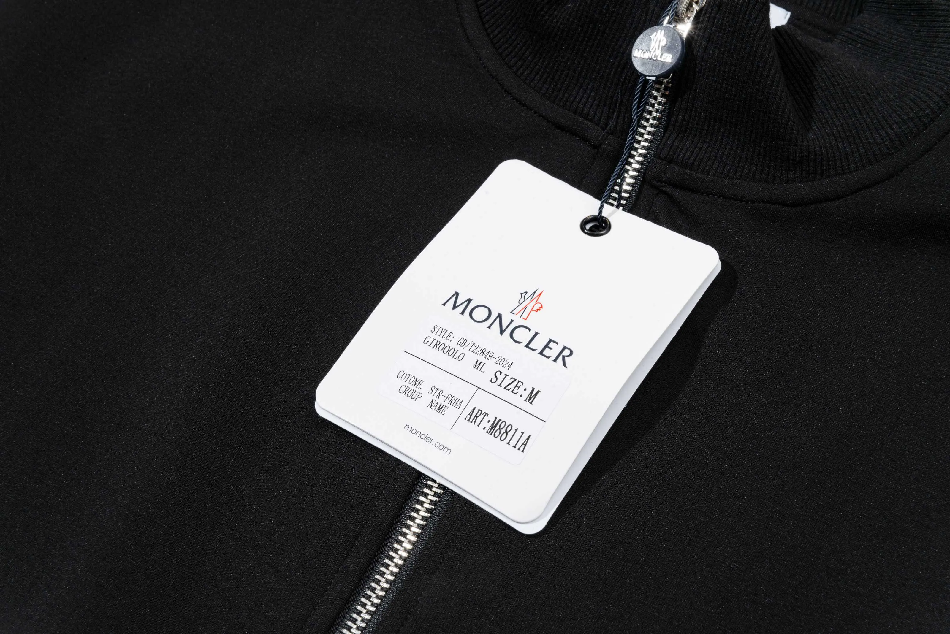 P230 MONCLER/muzzle Customized fabric suit casual sweatpants Simple side webbing splicing craftsmanship small chapter logo LOGO Official synchronization High version High quality Fashion personality Versatile trend Pure original quality Original fabric Hang tag Collar label Washed wheat Complete three standards Color: Black. Blue. Gray. Size: S-2XL