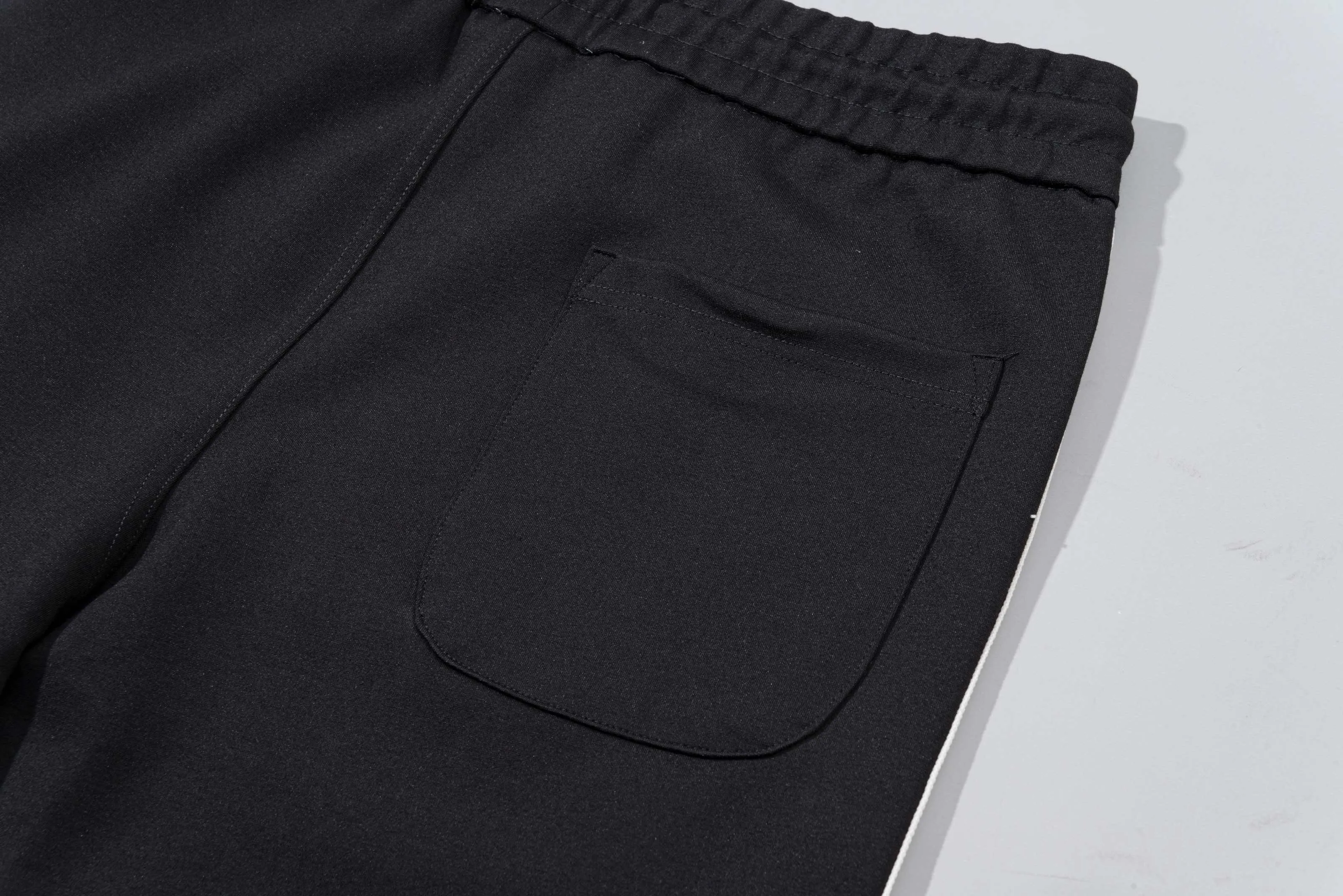 P230 MONCLER/muzzle Customized fabric suit casual sweatpants Simple side webbing splicing craftsmanship small chapter logo LOGO Official synchronization High version High quality Fashion personality Versatile trend Pure original quality Original fabric Hang tag Collar label Washed wheat Complete three standards Color: Black. Blue. Gray. Size: S-2XL