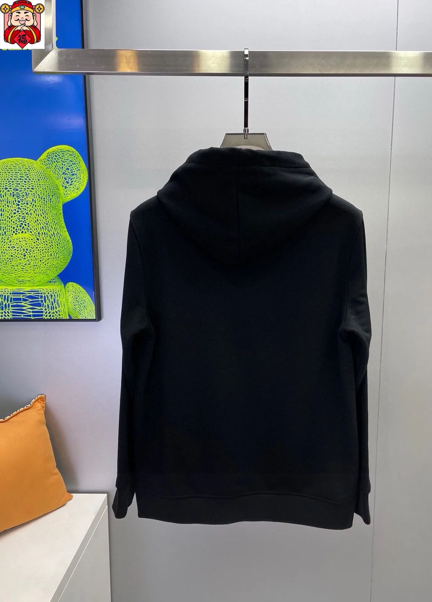P380 💰【MONCLER】(Gospel for Fatty) hot-selling suit is coming. Focus on the original version of the official website. 2025 new hot-selling sweatshirt suit. The original order is hard to buy. 🇭🇰The meticulous work of top designers is dedicated to a fitting and perfect upper body effect. All-natural high-quality Roman cotton 100%, close-fitting comfort. Noble and elegant hardware all show elegance and noble temperament! Counter size: M-5XL (maximum wear up to 220 pounds)