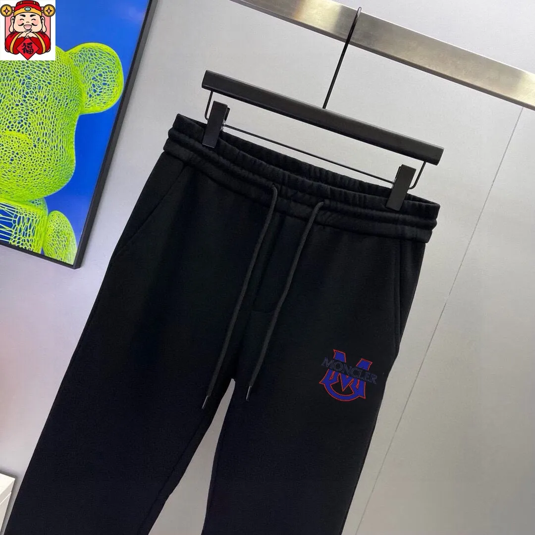 P380 💰【MONCLER】(Gospel for Fatty) hot-selling suit is coming. Focus on the original version of the official website. 2025 new hot-selling sweatshirt suit. The original order is hard to buy. 🇭🇰The meticulous work of top designers is dedicated to a fitting and perfect upper body effect. All-natural high-quality Roman cotton 100%, close-fitting comfort. Noble and elegant hardware all show elegance and noble temperament! Counter size: M-5XL (maximum wear up to 220 pounds)