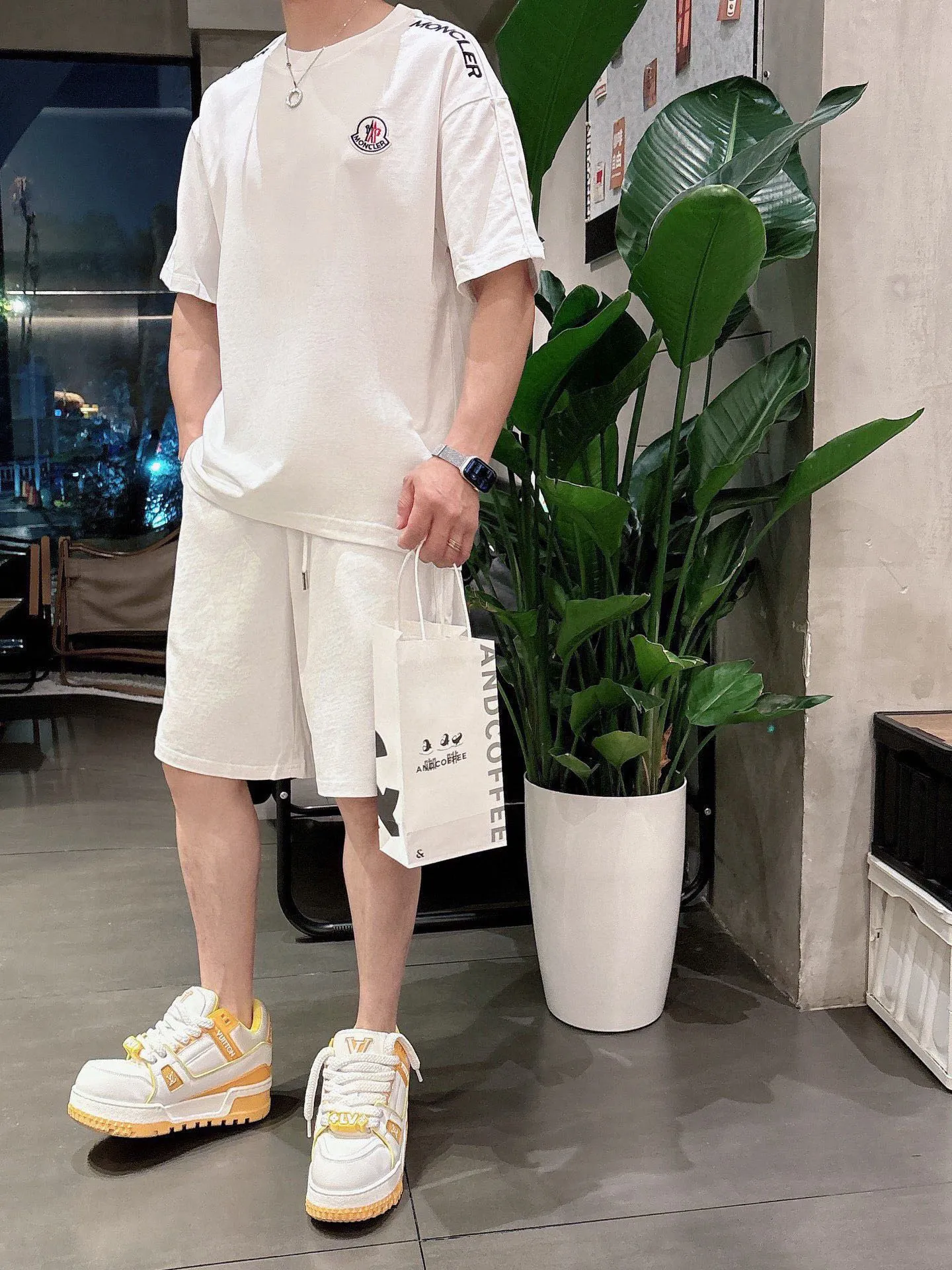 P560 Brand [MONCLER Mouth Covered] 2025 round neck short-sleeved shorts suit. The pure cotton fabric upper body will not be stuffy, the smooth and comfortable skin-friendly effect is more breathable, the fabric has its own texture, classic logo technology, a new interpretation from a unique angle, the first choice for fashion and versatility! Size: M-3XL (maximum wear: 190 pounds)