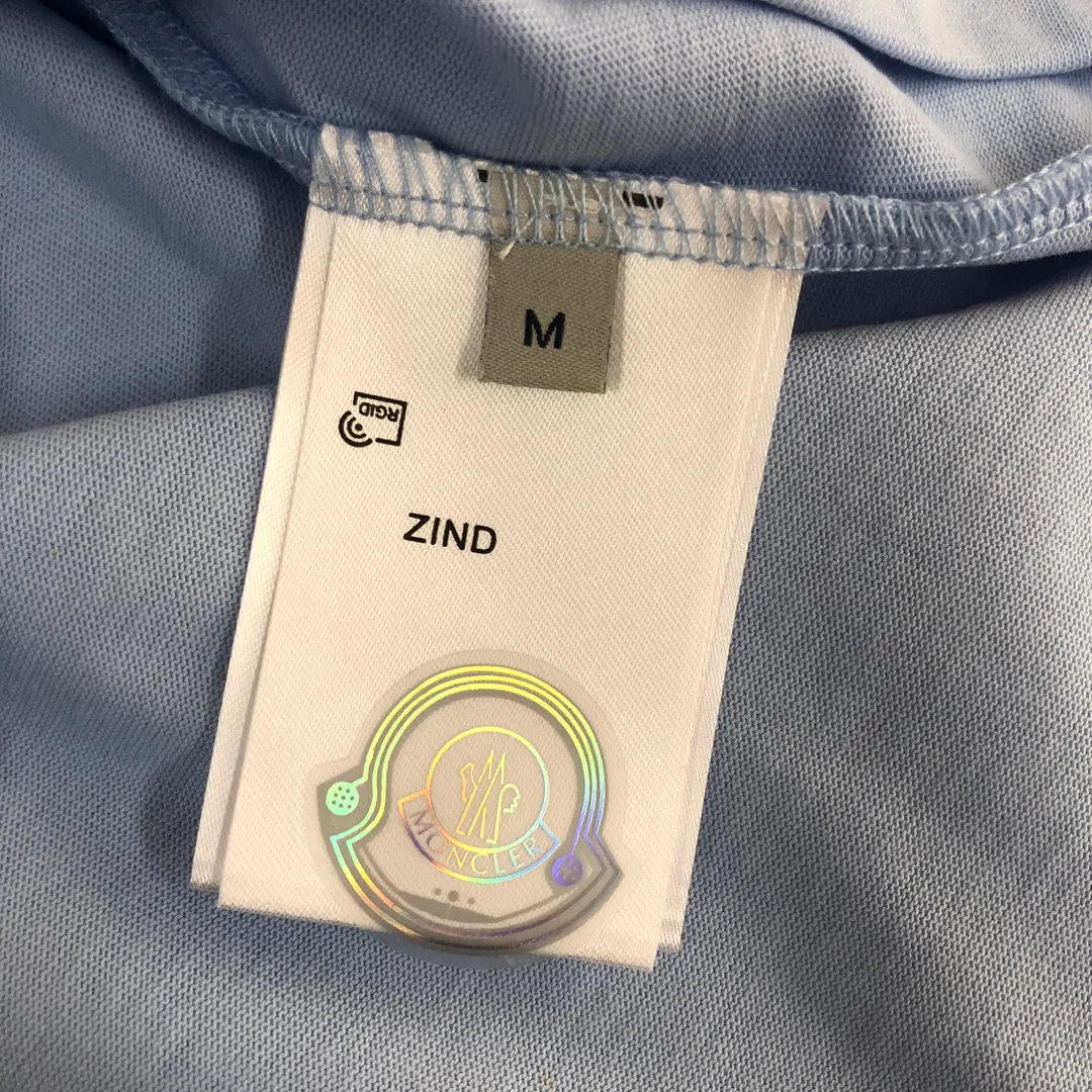 P160 MONCLER 25 The latest short-sleeved T-shirt for couples~Colorful bear element print~The upper body of the fabric is comfortable and breathable, not stiff, slim cut, made of high-customized pure cotton fabric! The upper body is comfortable and stylish, and it can be worn alone as an inner layer. It is a must-have for fashionistas! ! ! Color: Black White Orange Sky Blue Size: S M L XL (Loose fit! Please state your height and weight when placing an order)