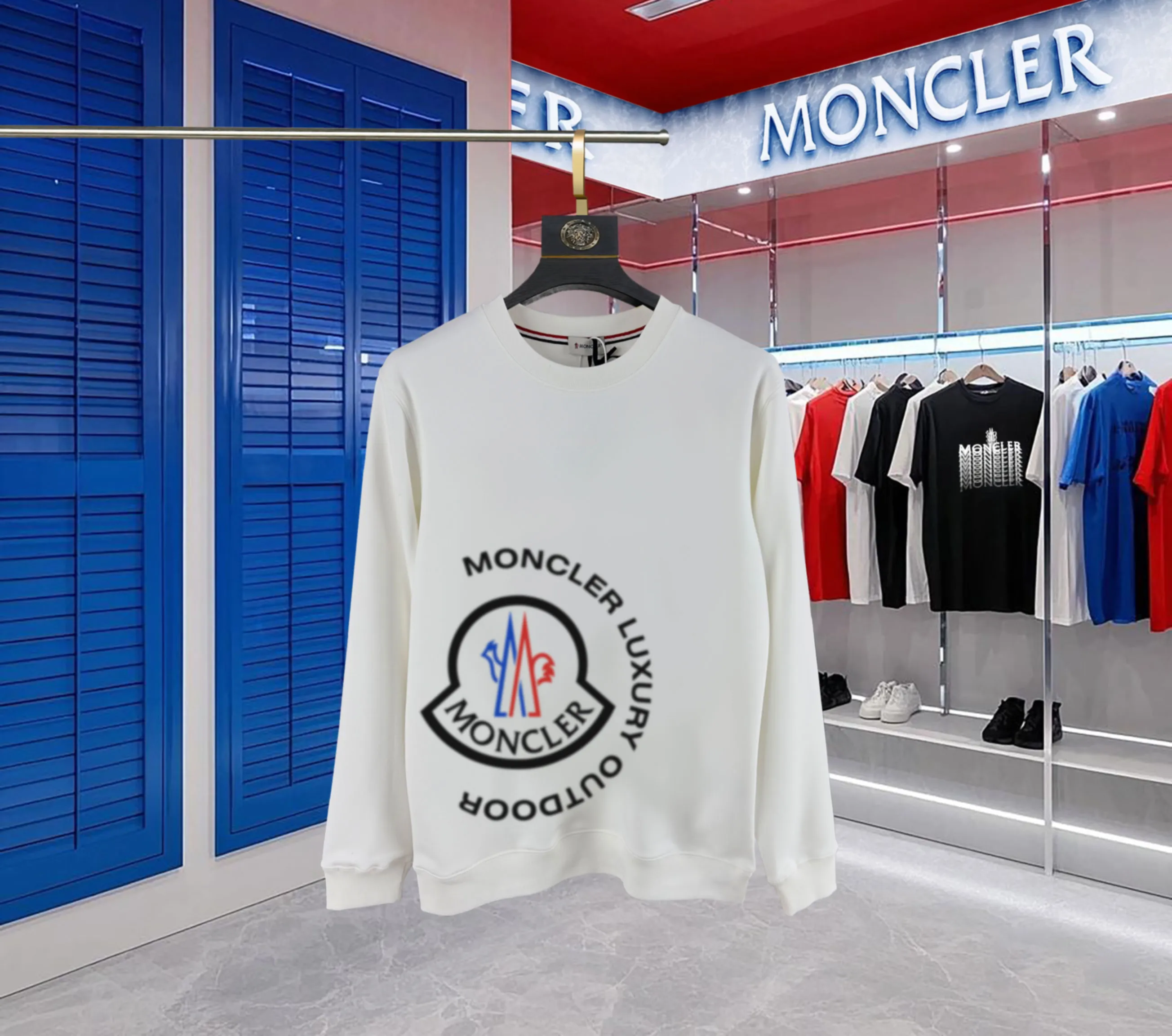 P210 high version sweatshirt) 📦Support exchange after the year📦 [Long-term ready stock] 〖 𝐌𝐎𝐍𝐂𝐋𝐄𝐑~Mask〗 Made of 440g heavyweight fabric Different from the market currency, you can match it with anything and it will be handsome😎The whole dress is made of double waistcoats. The double waistcoat method makes the whole dress more three-dimensional. It is not something that ordinary factories can do. 2025 T stage spring catwalk version, on sale at the counter, round neck terry sweatshirt. High-end double-strand pure cotton. Customized stretch ribs are dyed in the same vat. Complete with three standards. Matched with exquisite embroidered LOGO on the chest, simple and advanced. Same style for men and women. Color: black, apricot, white Size: S M L XL 2XL