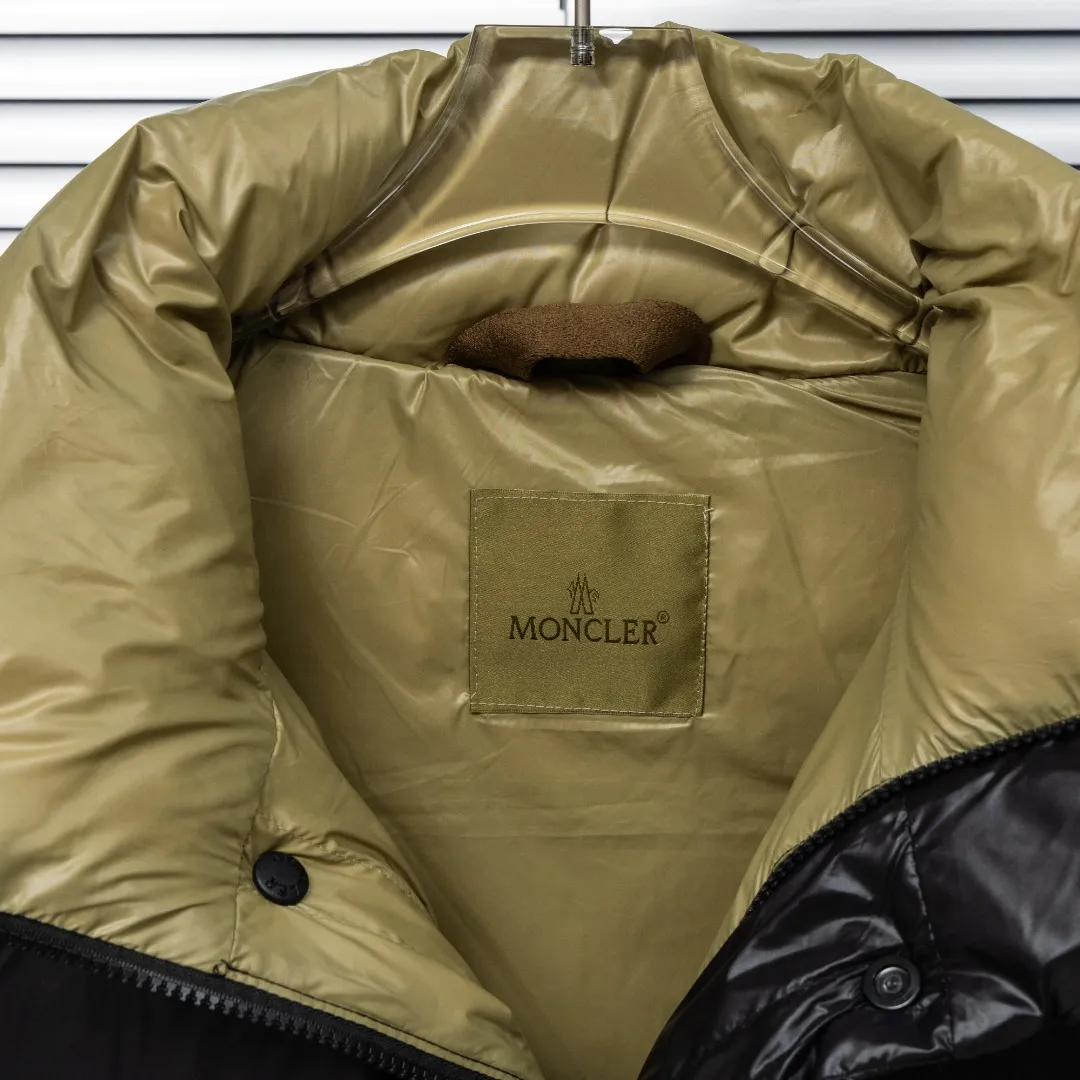 P900 top version (different currency) Style: Moncler Moncler Mengkou 25 new Tripiti down jacket (all made of national standard 90 goose down, sizes are all authentic digital sizes) Color: picture color Size: 1-2-3-4-5 Fabric: 90 goose down Accessories: full set of customized accessories No gender distinction, same style for men and women