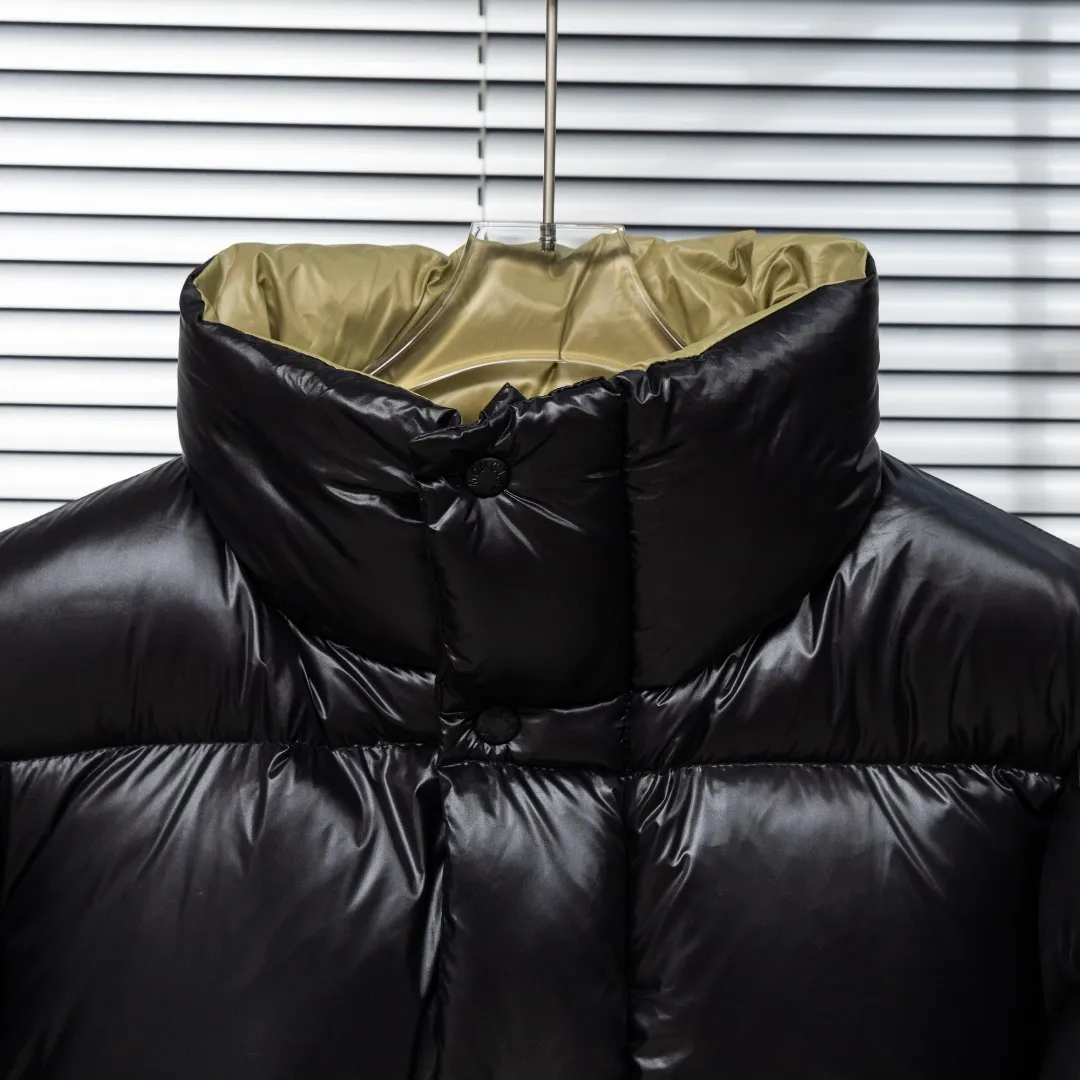P900 top version (different currency) Style: Moncler Moncler Mengkou 25 new Tripiti down jacket (all made of national standard 90 goose down, sizes are all authentic digital sizes) Color: picture color Size: 1-2-3-4-5 Fabric: 90 goose down Accessories: full set of customized accessories No gender distinction, same style for men and women