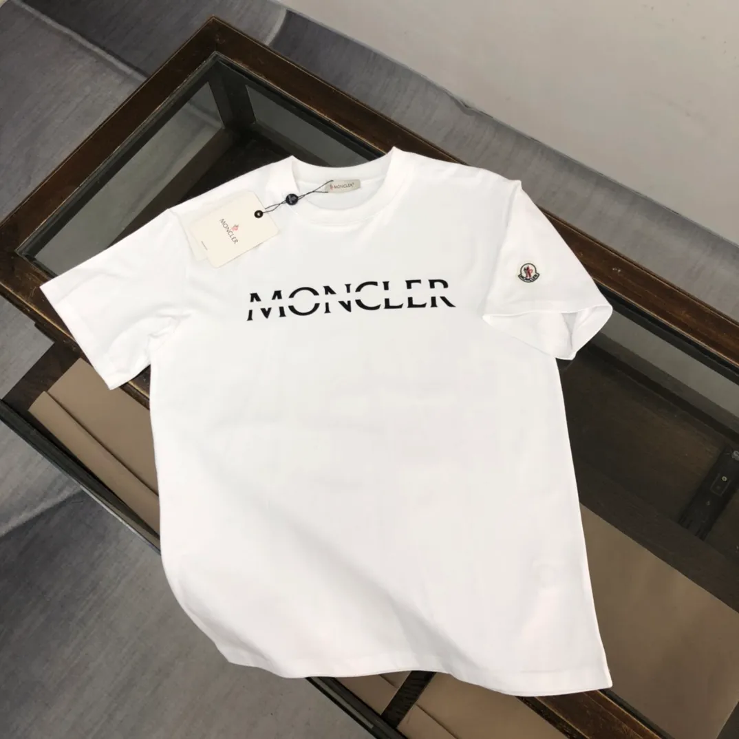 P150 Moncler 2025 new men's round neck short-sleeved couple's T-shirt, new spring and summer product, high quality 🔥🔥Fashionable and versatile, customized imported fabrics, comfortable to wear, breathable, fashionable without losing personality, casual and casual upper body, handsome and stylish, showing the temperament of a big brand. All three standards are complete! ! Color: Black White Gray Royal Blue Size: S-XL (loose fit)