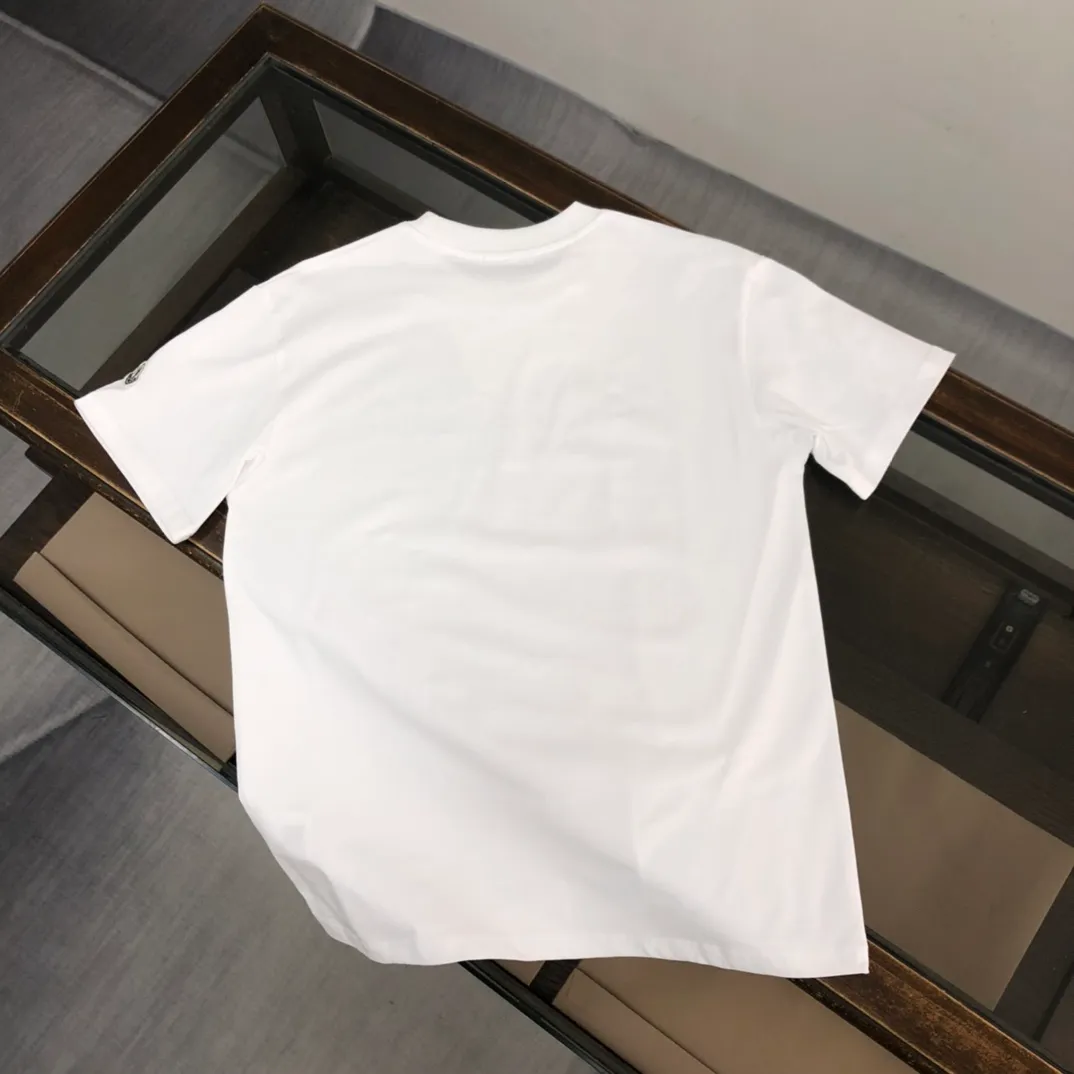 P150 Moncler 2025 new men's round neck short-sleeved couple's T-shirt, new spring and summer product, high quality 🔥🔥Fashionable and versatile, customized imported fabrics, comfortable to wear, breathable, fashionable without losing personality, casual and casual upper body, handsome and stylish, showing the temperament of a big brand. All three standards are complete! ! Color: Black White Gray Royal Blue Size: S-XL (loose fit)
