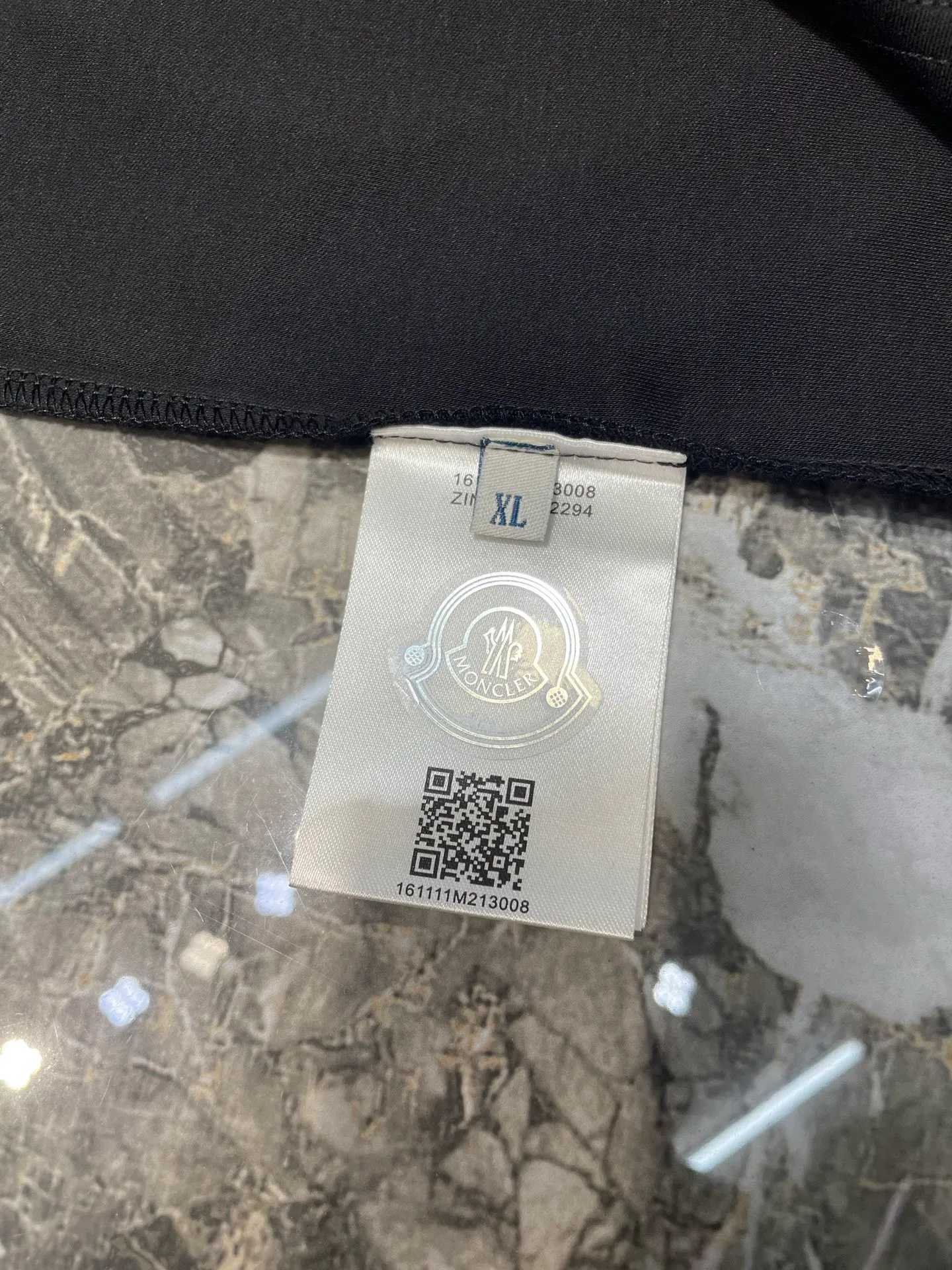 P320 Moncler 🌟 25ss new autumn and winter embroidered round neck bottoming long-sleeved T-shirt. The front chest is decorated with brand logo embroidery design. The left sleeve is decorated with felt embroidery classic logo. The cuffs are designed with high-end threads. It is a basic men's item and injects new ideas into men's wardrobe. Made of 100% long-staple cotton➕imported Lenzing Modal blended fabric. The fabric has a high-end texture, is soft and silky, has excellent elasticity, is anti-wrinkle and anti-yellowing, and will not be easily deformed after long-term wear and washing. Black, white, blue size: s-xxxl