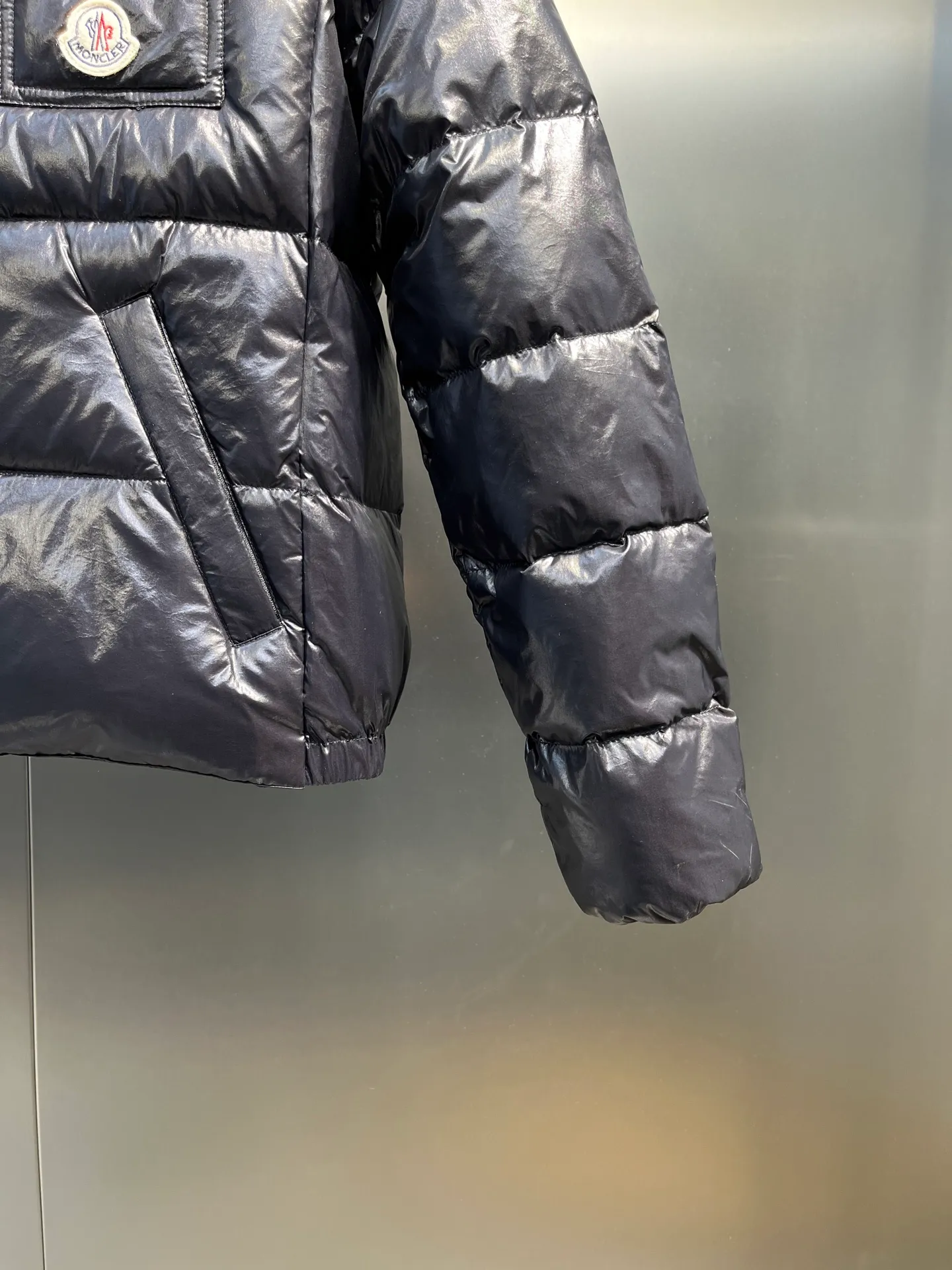 P760 moncler🌟down jacket, original custom-made hardware accessories, all imported and original customization, welcome to compare, absolutely high quality, using top-grade 90 white duck down, super soft, fluffy and plump, super heavy-duty, fabric workmanship, perfect version, pay attention to the fabric, super comfortable, exclusive model, non-market goods, same sizes for men and women.  size: 0123
