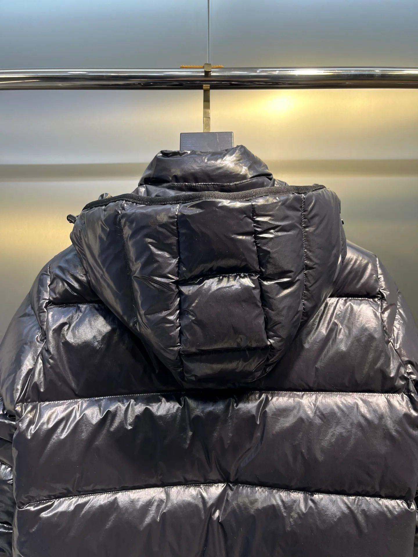 P760 moncler🌟down jacket, original custom-made hardware accessories, all imported and original customization, welcome to compare, absolutely high quality, using top-grade 90 white duck down, super soft, fluffy and plump, super heavy-duty, fabric workmanship, perfect version, pay attention to the fabric, super comfortable, exclusive model, non-market goods, same sizes for men and women.  size: 0123