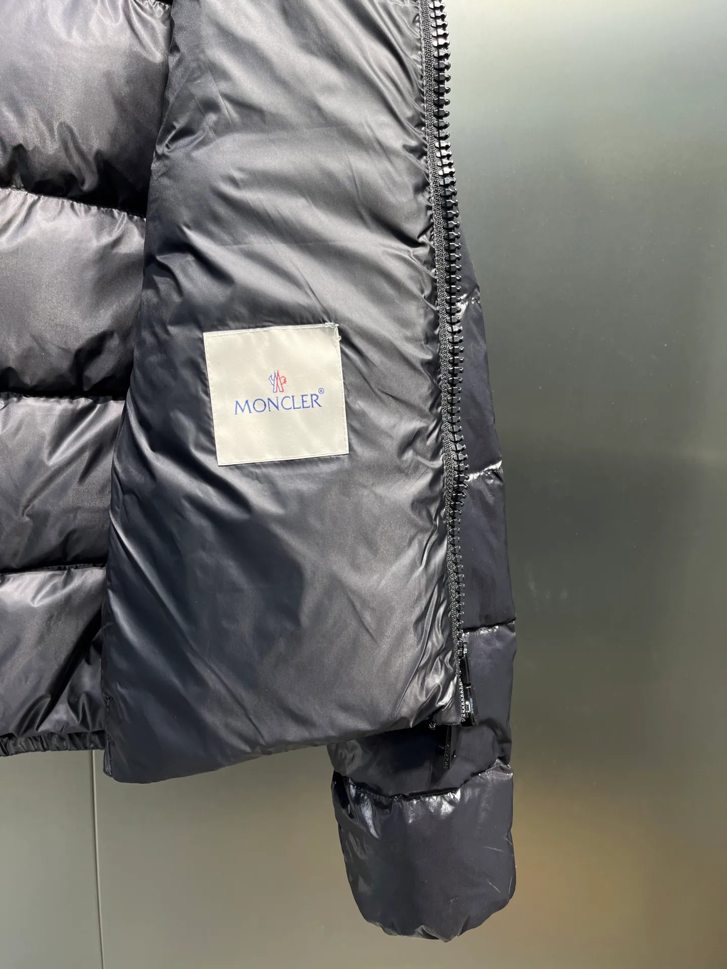 P760 moncler🌟down jacket, original custom-made hardware accessories, all imported and original customization, welcome to compare, absolutely high quality, using top-grade 90 white duck down, super soft, fluffy and plump, super heavy-duty, fabric workmanship, perfect version, pay attention to the fabric, super comfortable, exclusive model, non-market goods, same sizes for men and women.  size: 0123