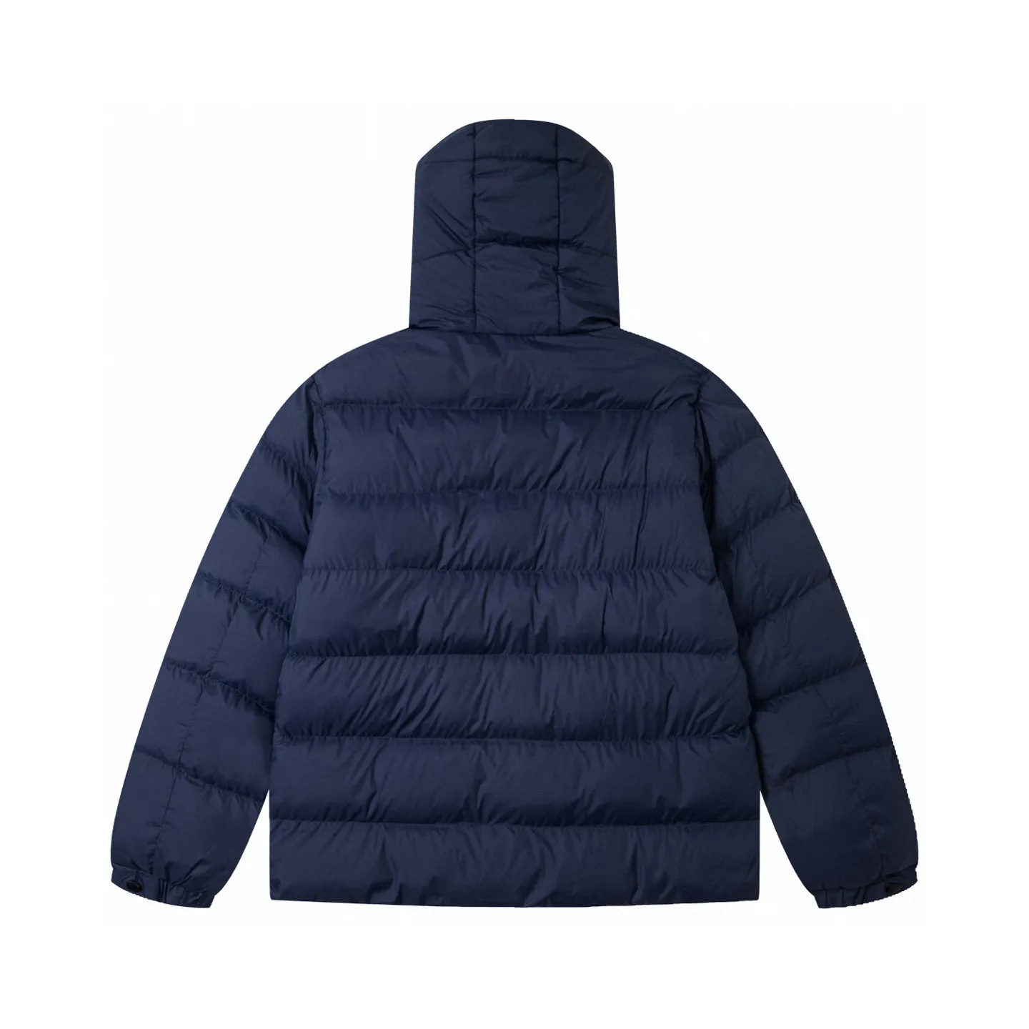 P390 Moncler Customized embroidered hooded zippered down cotton jacket. The past popular design made the clothes very rigid, not soft, and has no style when worn on the body. 25 years new model, completely renovated. The hood is embroidered with large letters. Very embroidered. Produced by the original factory. Try to restore the original large-scale products as much as possible. The most important thing about cotton jackets is warmth. It is very likely to have the same warmth retention properties as down. I have a genuine platform for Mongolian products that has been exported to Russia and Germany for many years. It can truly restore the original product one to one. We have extremely high requirements for auxiliary materials. We use gallbladder imported from the United States, and the price is even close to the price of fabrics. High-density, ultra-soft and diamond-proof cotton. Clothes are handmade, and the skills of workers are very important. The workers are all selected and have been engaged for many years. The public price is 1.5 times that of ordinary workers. Of course, the clothes produced are simply incomparable to small workshops outside. Color: Black White Navy Size: M-2XL