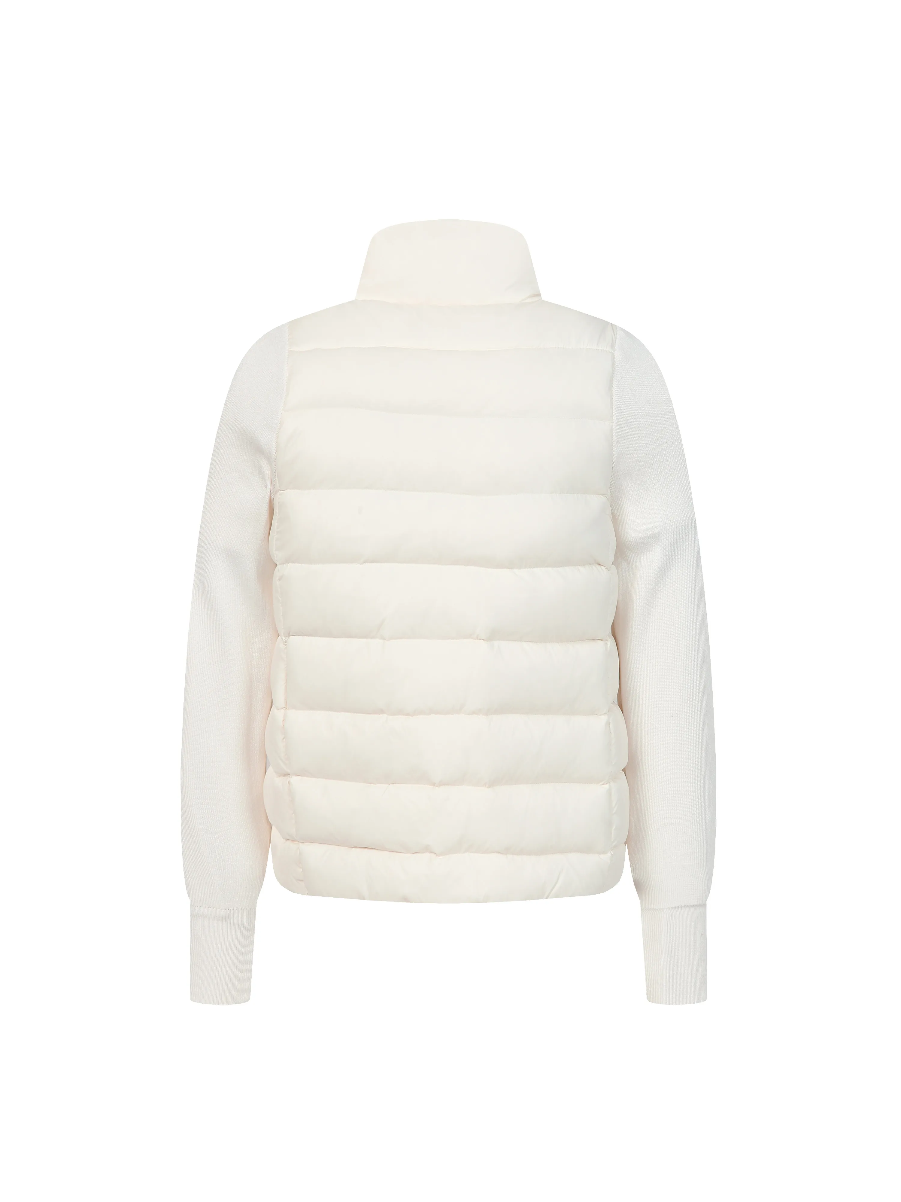 P560 Moncler｜Matched wool knitted down stand-collar down jacket 1️⃣Original Nfc anti-counterfeiting chip 2️⃣90 duck down, the most abundant on the market, never fake goose down and a series of misunderstandings 3️⃣ Fabric: 100% nylon; Lining: 100% nylon, one of the best on the market, everything is customized according to the original version. 4⃣️The electroplated hardware produced by the original processing factory is all customized by the original factory, and is not a replica of various types on the market. 5⃣️Produced by a same OEM factory, it has always been unambiguous in terms of quality. When shipped by a large factory, everyone understands the workmanship, QA and QC quality inspection. It is not comparable to small factories in the market.  Mouth-mounted down jackets, let’s not brag, there is almost no one that can do better than us! Make an original product with care, so that every customer has the confidence to introduce it to his customers: This is the top replica version in China. Good products do not need too many soft articles to set off, only junk products will boast: the original ZP uses thousands of words to impress consumers!  Size: S M L Color: White Black