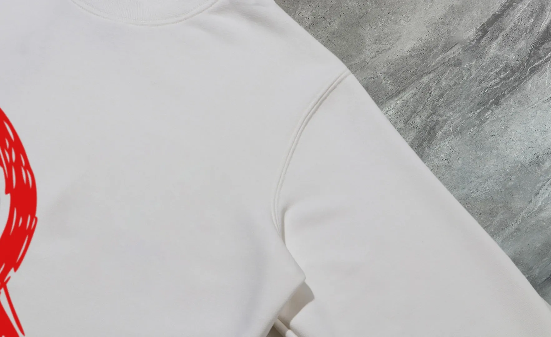 P210 High-version sweatshirt) [Long-term stock] 〖𝐌𝐎𝐍𝐂𝐋𝐄𝐑~Mask〗 Made of 440g heavy-weight fabric. It is different from the market currency. It can be matched with any variety and is properly handsome. 😎The whole dress is made of double waistcoats. The double waistcoats make the whole dress more three-dimensional. Not ordinary factories can do such fine work. 2025 Spring runway version of the T stage, on sale at the counter, round neck terry sweatshirt, high-end double-strand pure cotton, custom-made stretch ribs, dyed in the same vat, complete with three standards, matched with exquisite embroidered LOGO on the chest, simple and advanced, same style for men and women. Color: black, apricot, white, size: S M L XL 2XL