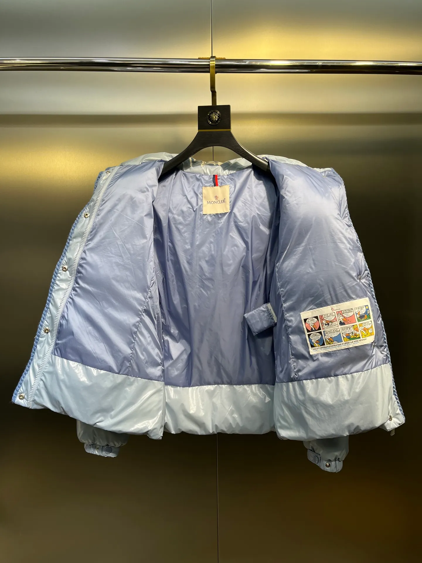 P900 Moncler🌟25 new oil wax leather waist style GLAREIN hooded long-sleeved down jacket for women. Oil wax leather coated new fabric, slim design style, warm and slimming, 90% duck down filling, molded custom hardware. Color: red, white, blue, black Code number: 1234