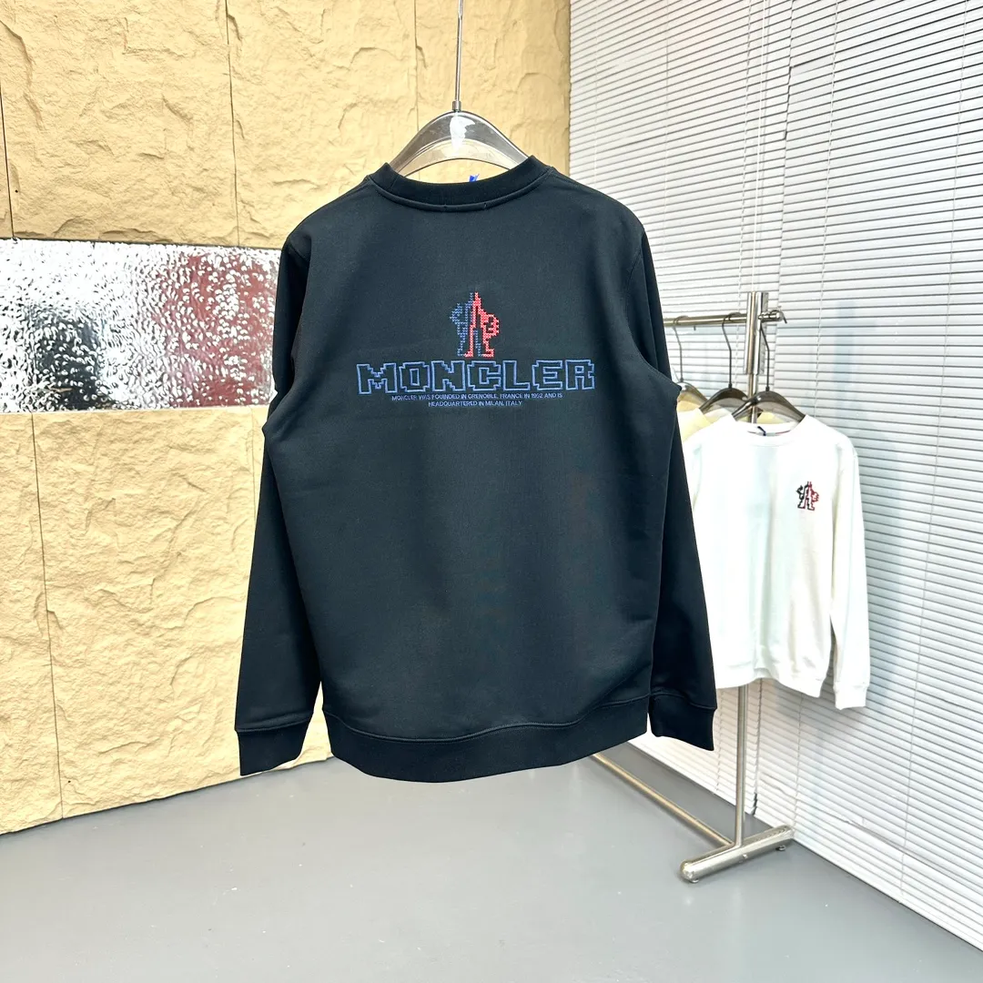 P280 Brand: Mengkou🤳𝐌𝐎𝐍𝐂𝐋𝐄𝐑 Fabric: ☑️Made of 440g double-strand pure cotton terry👕 Fabric: ☑️Thread with 1*1 double yarn thread. 🔜Comes with dyeing in the same tank. Craftsmanship: ☑️The embroidery uses 3D three-dimensional embroidery technology, 🇧🇫The original computer scan and print is restored 1:1. The pattern is clear and the needle count is dense. It is a rare high-end product on the market! 🇲🇩All three standards are complete! Size: ☑️S 〰️M 〰️L 〰️XL 〰️XXL
