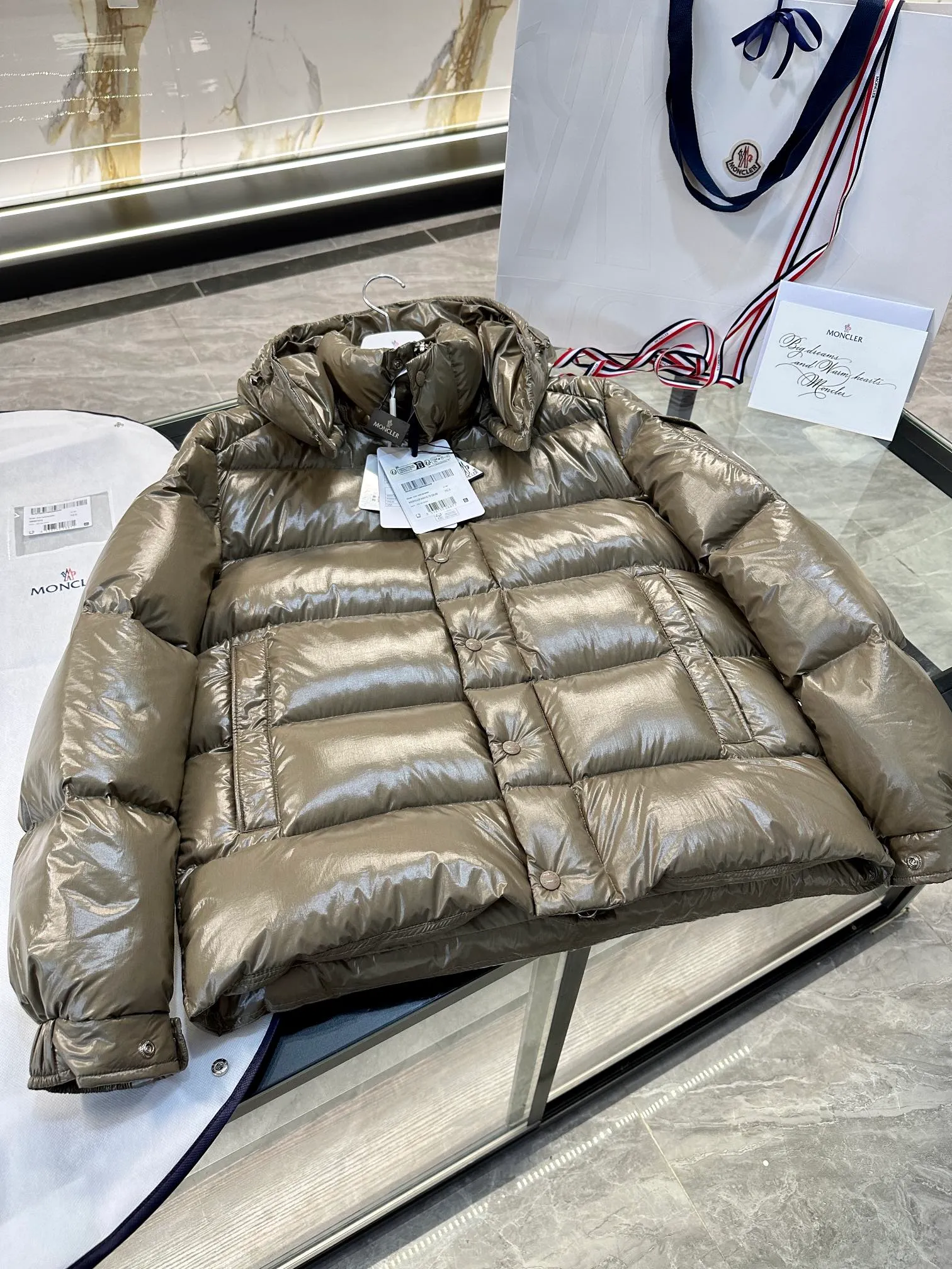 P760 Moncler Maya 70 winter short down jacket. Duck down filled version. More details in real shots.