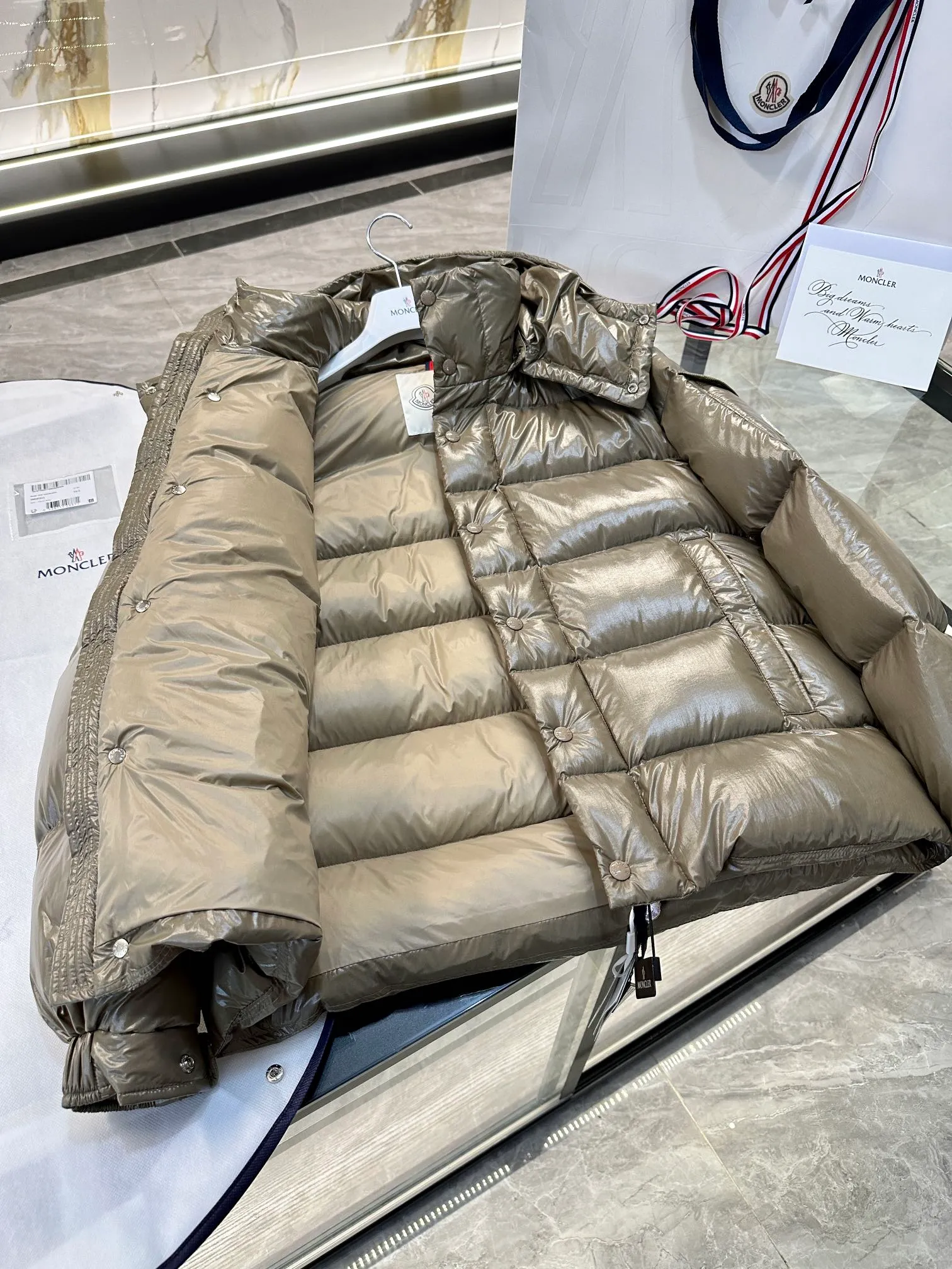 P760 Moncler Maya 70 winter short down jacket. Duck down filled version. More details in real shots.
