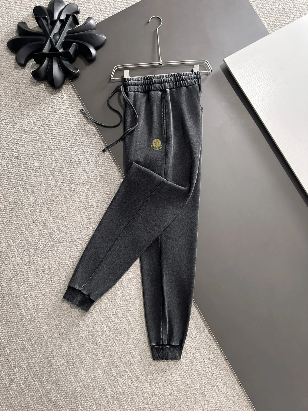 Next day shipping P720 MONCLER/Mongolian high quality 2025 autumn and winter new casual heavy industry suit exclusively developed by yb! High quality production! The top version of the trading company channel order, external orders for imported custom fabrics, high breathability and comfort, impeccable details, absolutely worth buying! This type of suit is also a must-have for lazy people. You don’t have to think about how to match it, you can just get it in one set! Brand element design concept, delicate and soft feel! It presents a casual cut and the upper body shape is great! On sale simultaneously on the official website! From a high-end men's positioning brand, the low-key luxury taste is irresistible! Exquisite workmanship and impeccable quality! The overall style is simple, fashionable and timeless, fully meeting the requirements of stylish and tasteful dressing! Sizes: S to XXL (or state your height and weight when placing an order)