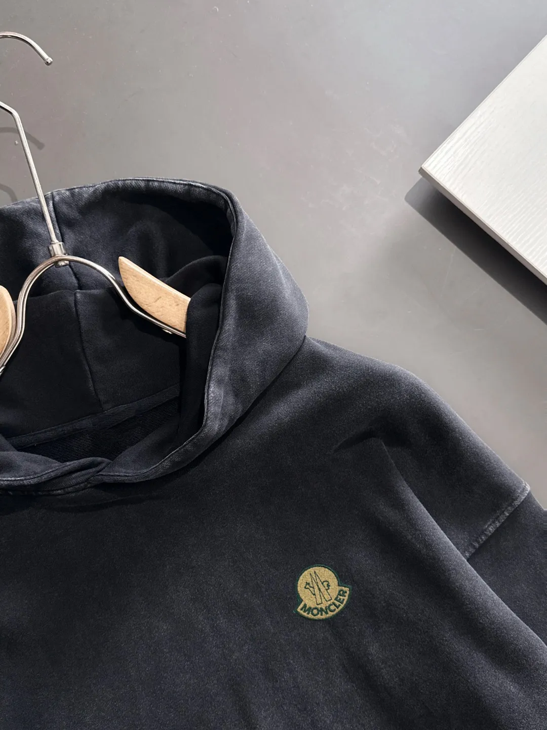 Next day shipping P720 MONCLER/Mongolian high quality 2025 autumn and winter new casual heavy industry suit exclusively developed by yb! High quality production! The top version of the trading company channel order, external orders for imported custom fabrics, high breathability and comfort, impeccable details, absolutely worth buying! This type of suit is also a must-have for lazy people. You don’t have to think about how to match it, you can just get it in one set! Brand element design concept, delicate and soft feel! It presents a casual cut and the upper body shape is great! On sale simultaneously on the official website! From a high-end men's positioning brand, the low-key luxury taste is irresistible! Exquisite workmanship and impeccable quality! The overall style is simple, fashionable and timeless, fully meeting the requirements of stylish and tasteful dressing! Sizes: S to XXL (or state your height and weight when placing an order)