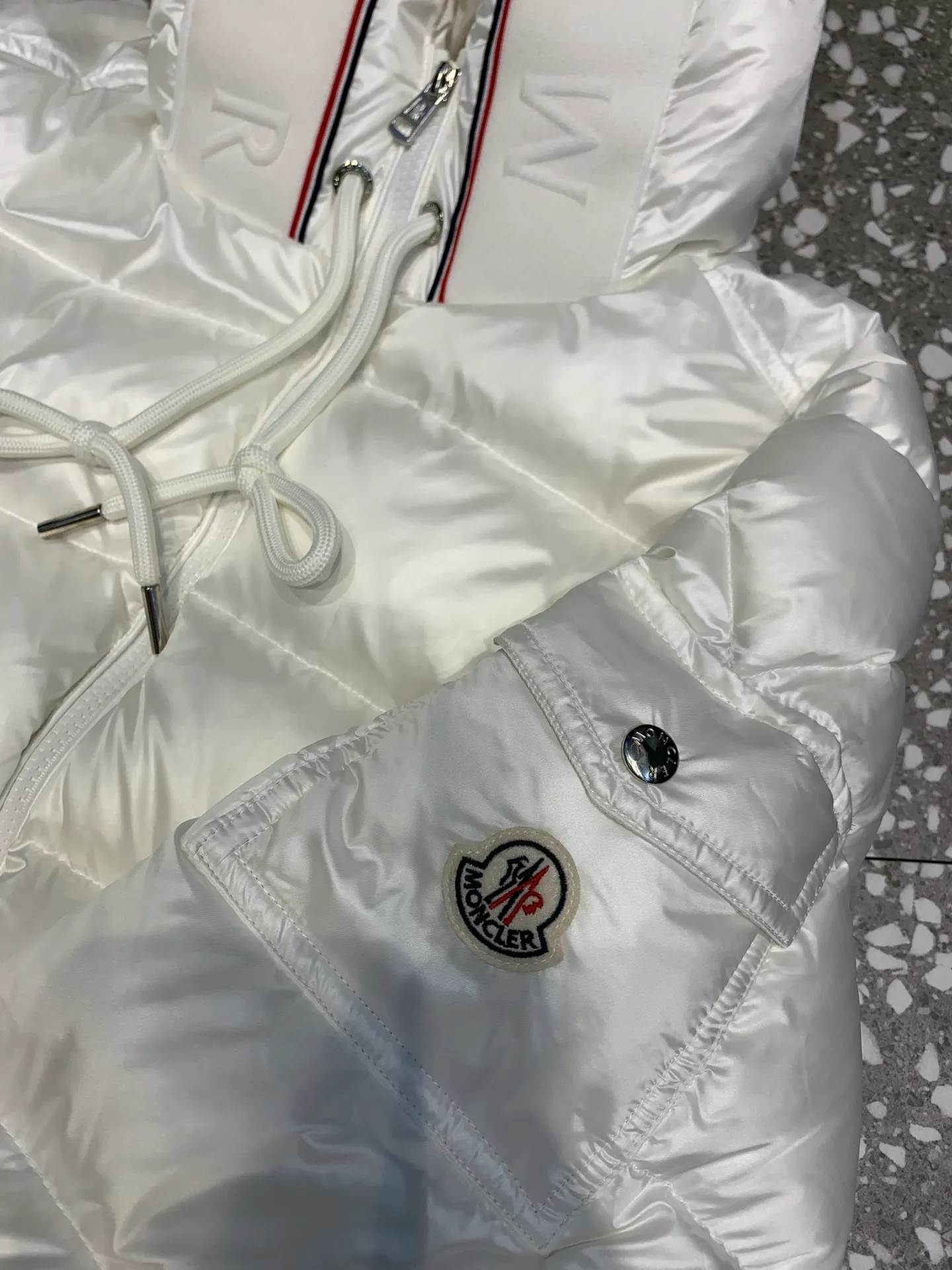 P800 🆕❤️2023🆕Moncler new Pavin short hooded down jacket, same style for men and women Color: black, white Size: 12345