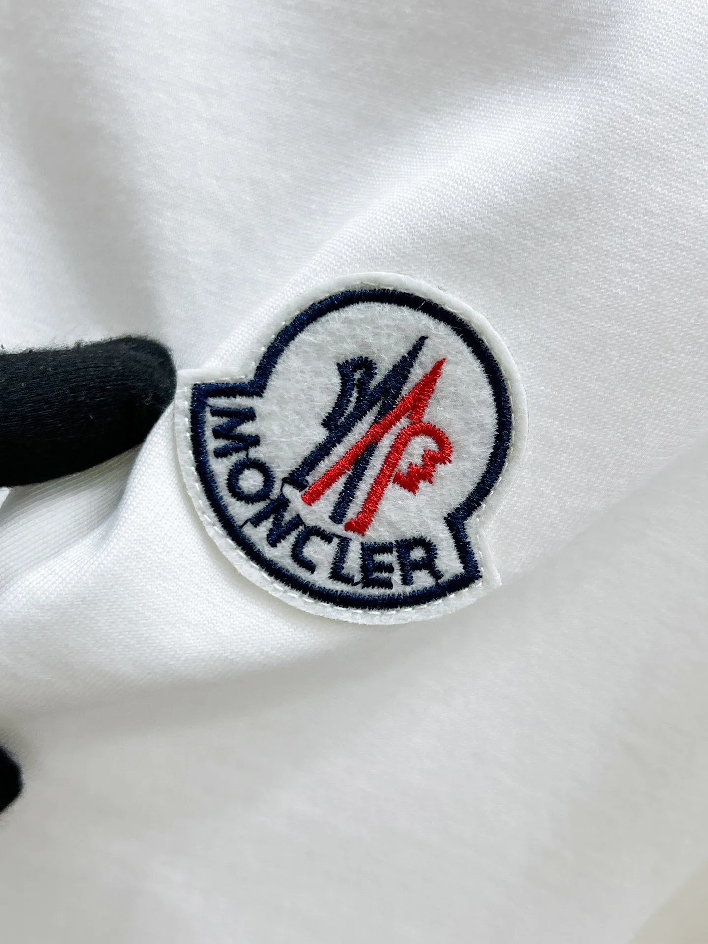 P560 Brand [MONCLER Mouth Covered] 2025 round neck short-sleeved shorts suit. The pure cotton fabric upper body will not be stuffy, the smooth and comfortable skin-friendly effect is more breathable, the fabric has its own texture, classic logo technology, a new interpretation from a unique angle, the first choice for fashion and versatility! Size: M-3XL (maximum wear: 190 pounds)