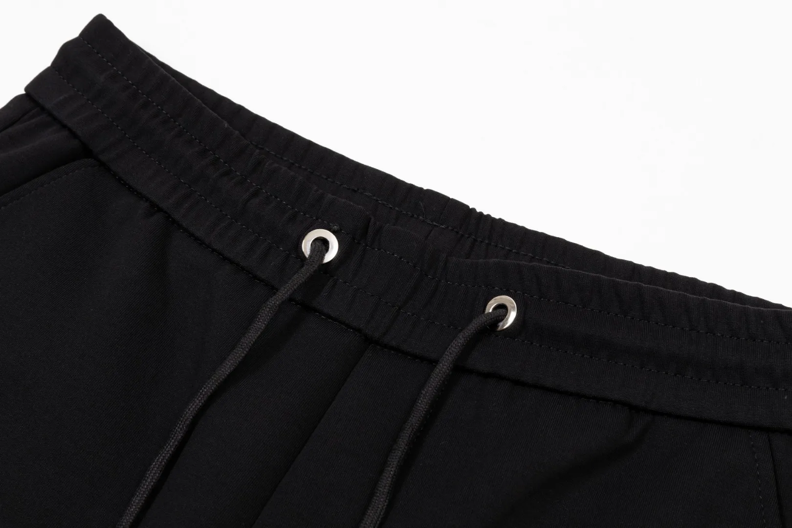 P290 Moncler new men's original casual pants and sweatpants, high-end customization, fashionable and versatile ✨✨✨three-dimensional embroidery embossed letter logo design, customized original imported 100% knitted cotton fabric, imported hardware accessories, elegant and handsome upper body, brand new sense of sight! The factory's fine workmanship and details are all in place. There is no need to choose anyone, and you must pay for your own money. Size: M-3XL (the largest size can wear about 185 pounds) black