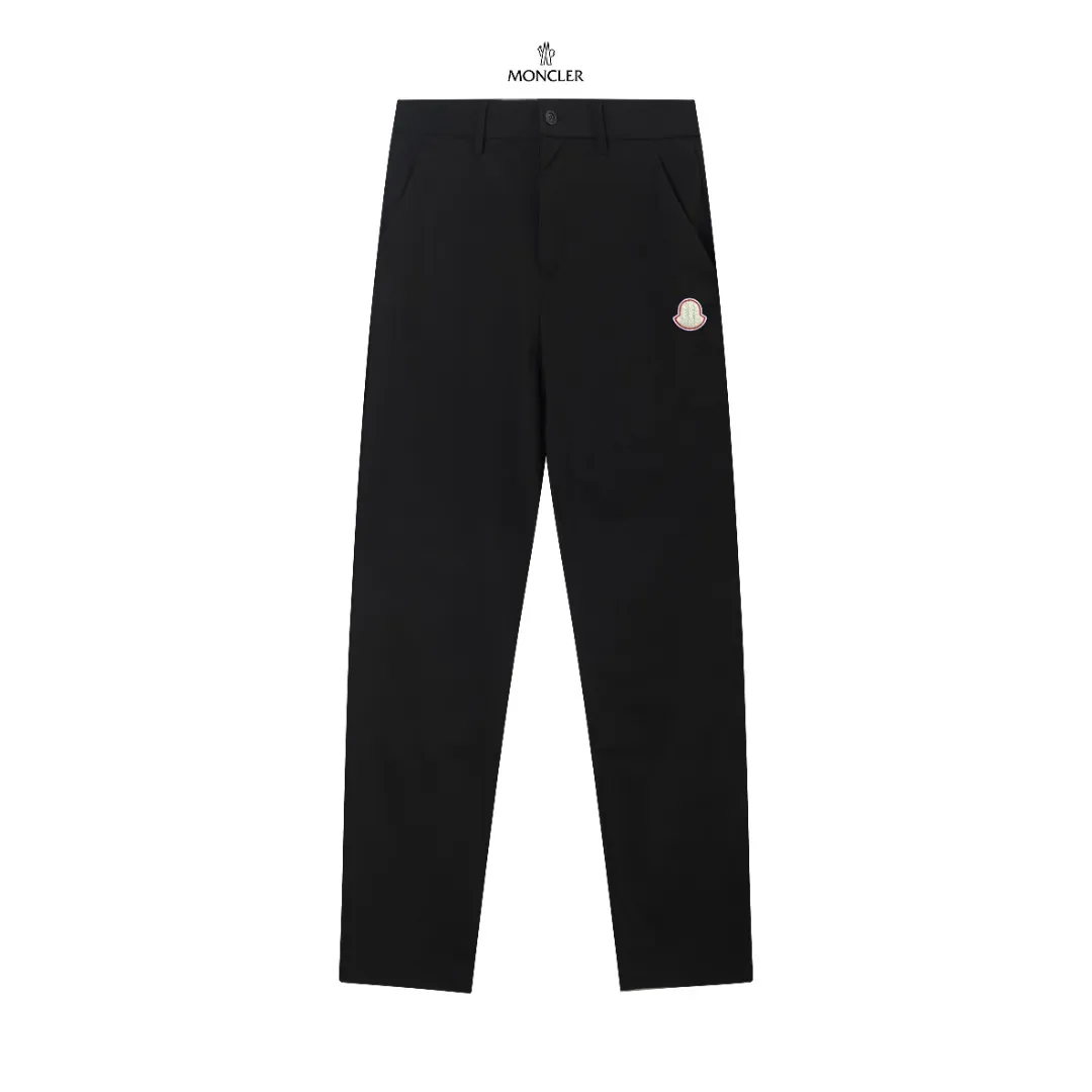 P250 Moncler spring and summer new model, two-color high-quality thin business casual fashionable ice silk trousers. Smooth, comfortable, anti-wrinkle and traceless good trousers. 🗯Soft texture, slightly elastic to the touch, cool ice silk trousers. Waist elastic band, fashionable version design. 🗯 Neat and neat line routing, suitable for both business and leisure! It can be easily controlled by all body types. Two classic colors are available. 🗯New summer product. Versatile and easy to match. The upper body is very simple, handsome and stylish. Both men and women can easily control it. Color: Black Gray Size: M-XXXL