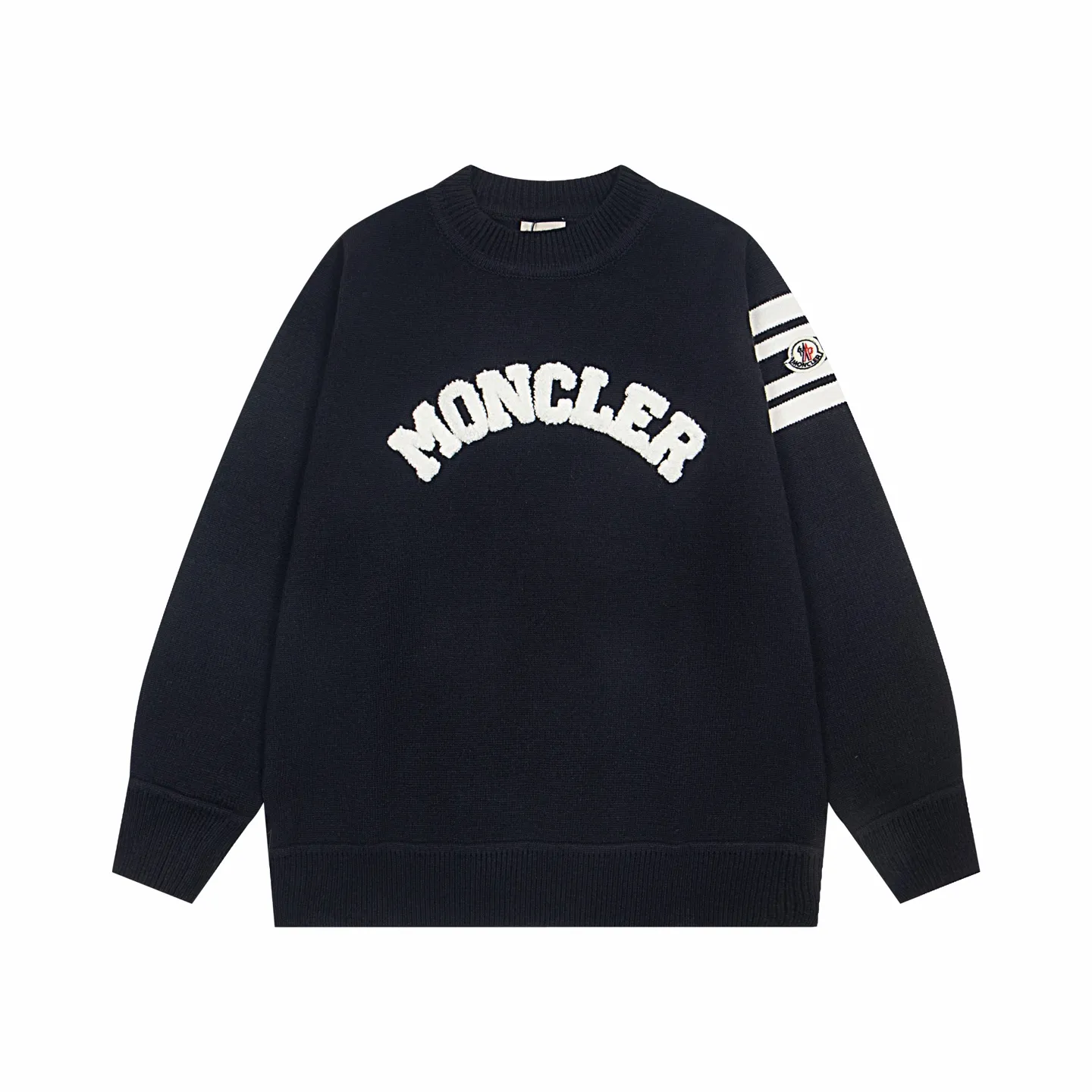 P240 Style No.: Y273 Moncler Spring, Autumn and Winter two-color small label terry embroidered knitted round neck sweater. The classic Moncler letter logo is spliced with sand knitting. 7-needle jacquard machine operation. The yarn selection is soft and comfortable and not prickly. The classic small label is simple and elegant. The weight of a piece of clothing is more than one kilogram. Proper high quality. 1:1 customization. The true restoration of ZP. How can we not have a masked sweater this autumn and winter? Can be worn by both men and women. Color: black Gray Size: S-XL