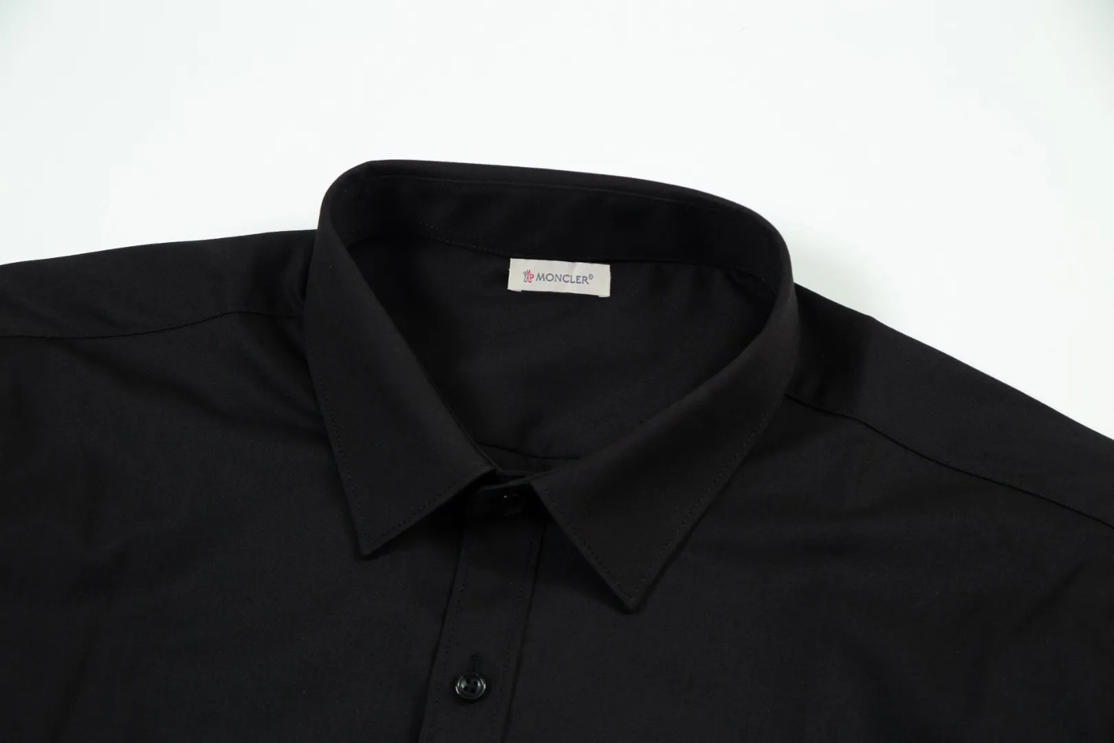 P270 Moncler official website classic brand logo design long-sleeved shirt, custom-dyed fabric, upper body full of high-end feel, pure cotton bamboo fiber fabric, high quality, same style for men and women. Size: 39-43 (M-3XL)