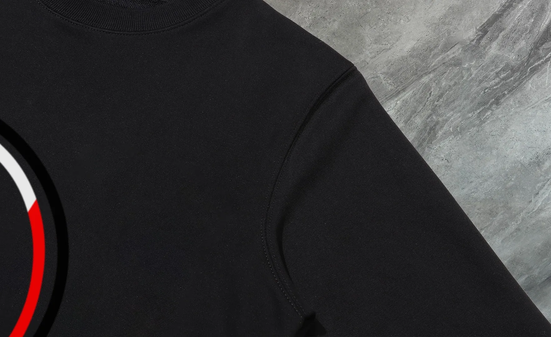 P210 High-version sweatshirt) [Long-term stock] 〖𝐌𝐎𝐍𝐂𝐋𝐄𝐑~Mask〗 Made of 440g heavy-weight fabric. It is different from the market currency. It can be matched with any variety and is properly handsome. 😎The whole dress is made of double waistcoats. The double waistcoats make the whole dress more three-dimensional. Not ordinary factories can do such fine work. 2025 Spring catwalk version of the T stage, on sale at the counter, exquisitely printed round neck terry sweatshirt, high-end double-ply cotton, custom-made stretch ribs, dyed in the same vat, complete with three standards, matched with digital printing patterns and very breathable, same style for men and women, color: black, white, apricot, size: S M L XL 2XL