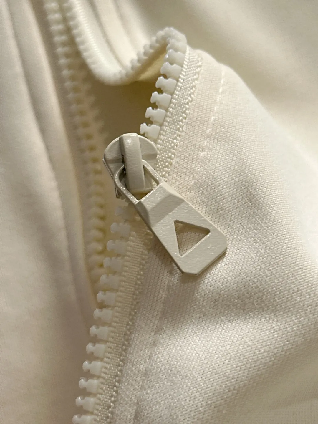 2-3 days to ship P720 Stone lsland/Stone Island joint MONCLER/Mongolian high quality 2025 autumn and winter new casual heavy industry suit exclusively developed by yb! High quality production! The top version of the trading company channel order, external orders for imported custom fabrics, high breathability and comfort, impeccable details, absolutely worth buying! This type of suit is also a must-have for lazy people. You don’t have to think about how to match it, you can just get it in one set! Brand element design concept, delicate and soft feel! It presents a casual cut and the upper body shape is great! On sale simultaneously on the official website! From a high-end men's positioning brand, the low-key luxury taste is irresistible! Exquisite workmanship and impeccable quality! The overall style is simple, fashionable and timeless, fully meeting the requirements of stylish and tasteful dressing! Size: M to 4XL (or state your height and weight when placing an order)