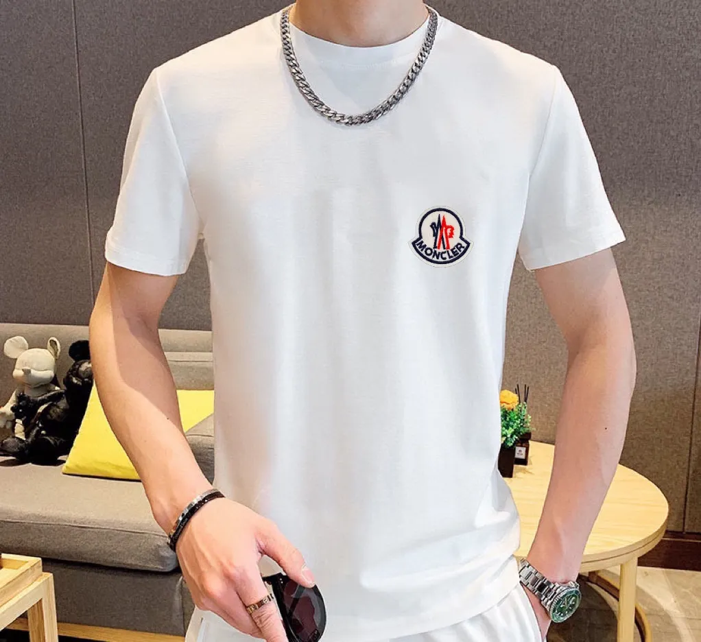 P330 [MONCLER Mouth Mouth] (Fat Man's Gospel) The same style as the 2025 official website. World-renowned luxury brand. Summer men's (double mercerized) high-quality 🐂 suit. It is made of imported original single fabrics. It is a fashion trend of the season and a versatile hit. Simple and elegant, precise workmanship allows you to be at the top of fashion. Size: M-5XL (can be worn up to 220 pounds)