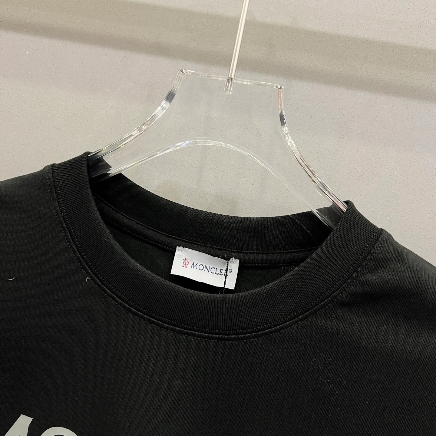 P150 MONCLER/Muzzled 260g round neck short-sleeved T-shirt Logo brand letter printing LOGO nylon pocket arm crafts Official synchronization High version High quality Fashion personality Versatile trend Pure original quality Original fabric Tag Collar label Washed wheat Complete three standards Color: Black. Apricot. Size: XS-L