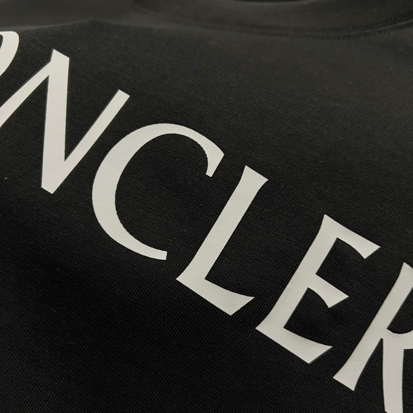 P150 MONCLER/Muzzled 260g round neck short-sleeved T-shirt Logo brand letter printing LOGO nylon pocket arm crafts Official synchronization High version High quality Fashion personality Versatile trend Pure original quality Original fabric Tag Collar label Washed wheat Complete three standards Color: Black. Apricot. Size: XS-L