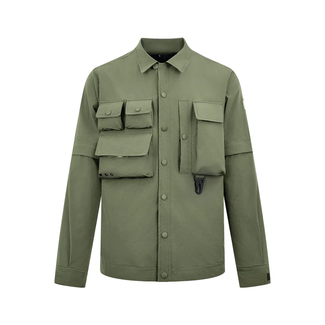 P610 Moncler Grenoble functional outdoor jacket Custom-dyed double-stretch mercerized poplin Custom-dyed soft mesh pongee Excellent texture Comfortable and close to the skin Dark green inspired by plant texture The color is taken from sage leaves soaked in morning dew Precision narrative of functional pocket system Balance of function and aesthetics The iconic Moncler logo appears on the sleeves for full recognition The triangular logo of the same color is hidden in the fabric texture like a mark in the undercurrent of the deep sea, extremely invisible and yet obvious The detachable sleeve design allows for diversified outfits. You can switch styles at will. It is chic and free, showing nobility. It balances outdoor practicality and urban aesthetics and leads the fashion. Process 1: Adopt a three-in-one process. Prioritize and evenly coat the glue on the surface of the substrate that needs to be composited, and then dry and solidify it. Then laminate the substrate with the adhesive film and the non-woven fabric, then cool and solidify, and then composite it with the filter non-woven fabric. The workmanship is cumbersome and complex, time-consuming and labor-intensive. Process 2: Embossing composite technology uses computer scanning to ensure that the imprint size and shape are consistent with the original, and then uses special glue as an adhesive to combine and solidify to achieve complete dryness and the best bonding effect. Process 3: Use CNC laser burning and cutting. Based on the high-energy characteristics of the laser, the moving path of the laser beam is precisely controlled by the laser generator to achieve precise cutting of the shape of the piece. Process 4: Template machine bag opening. The preset template guides the position, shape and size of the bag opening. The accuracy ensures the quality of the bag opening effect. Process 5: Using infrared special machine buttoning, the position is more precise and strong. Accessories: Customized 1:1 Moncler snap button Customized 1:1 Moncler resin buckle Customized 1:1 Moncler logo seal Customized 1:1 Moncler logo armband Customized 1:1 Moncler zipper rope ring Customized 1:1 Moncler zipper pull Customized 1:1 Moncler trademark Version: Loose version Function: Detachable sleeve splicing Style can be switched at will Size: 1 2 3 4